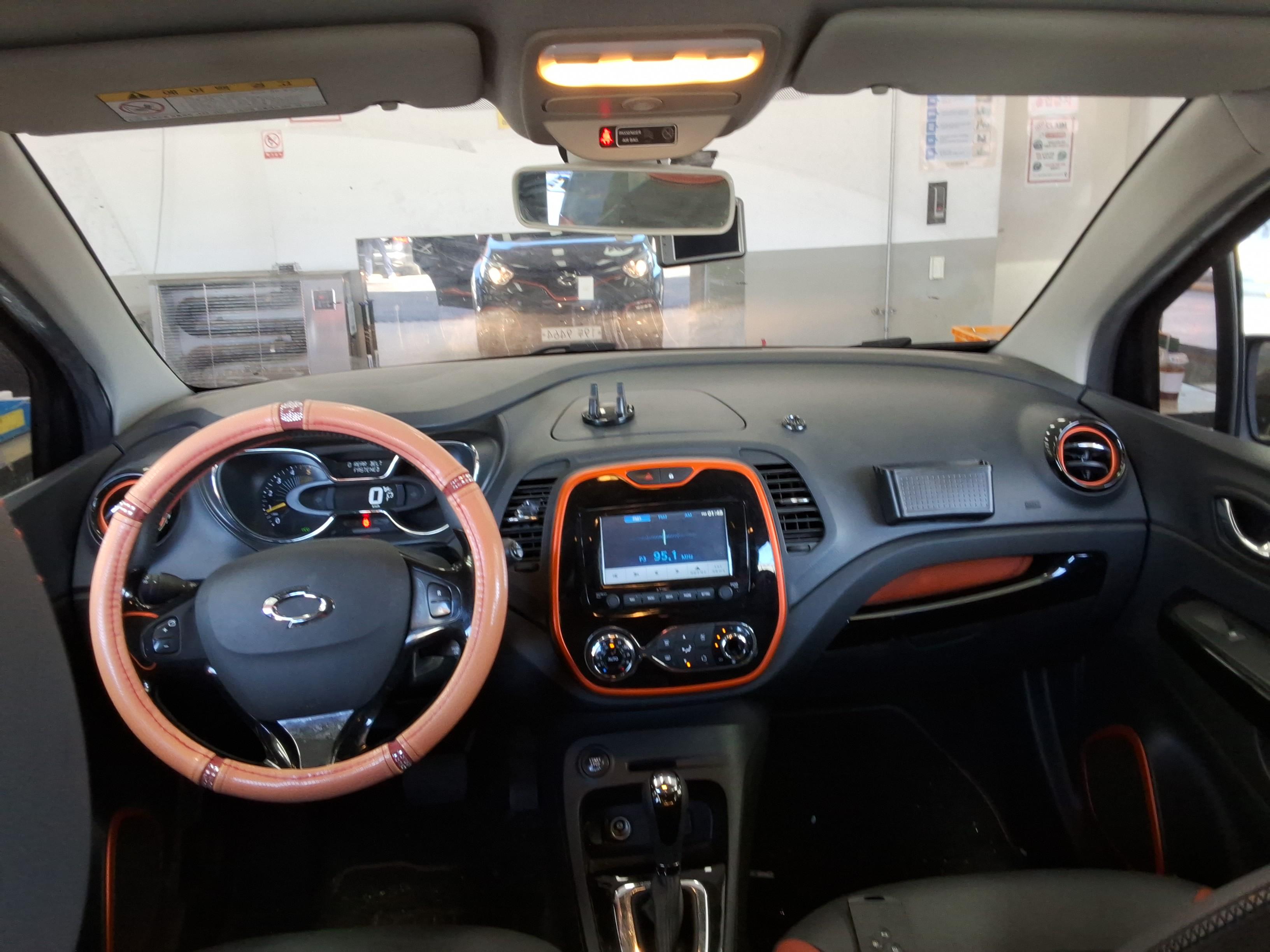 Renault Samsung QM3 2015 - Image 11