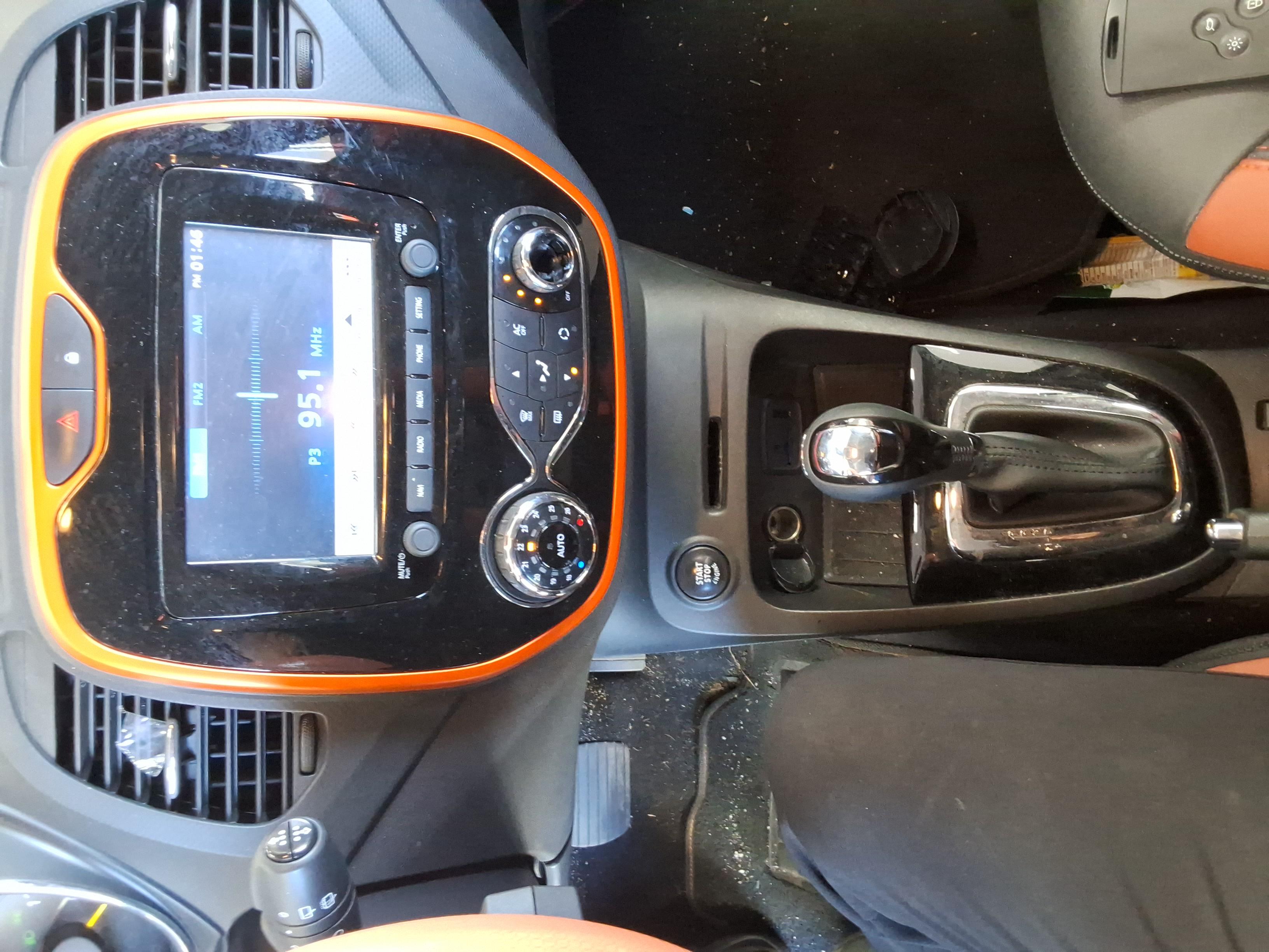 Renault Samsung QM3 2015 - Image 18