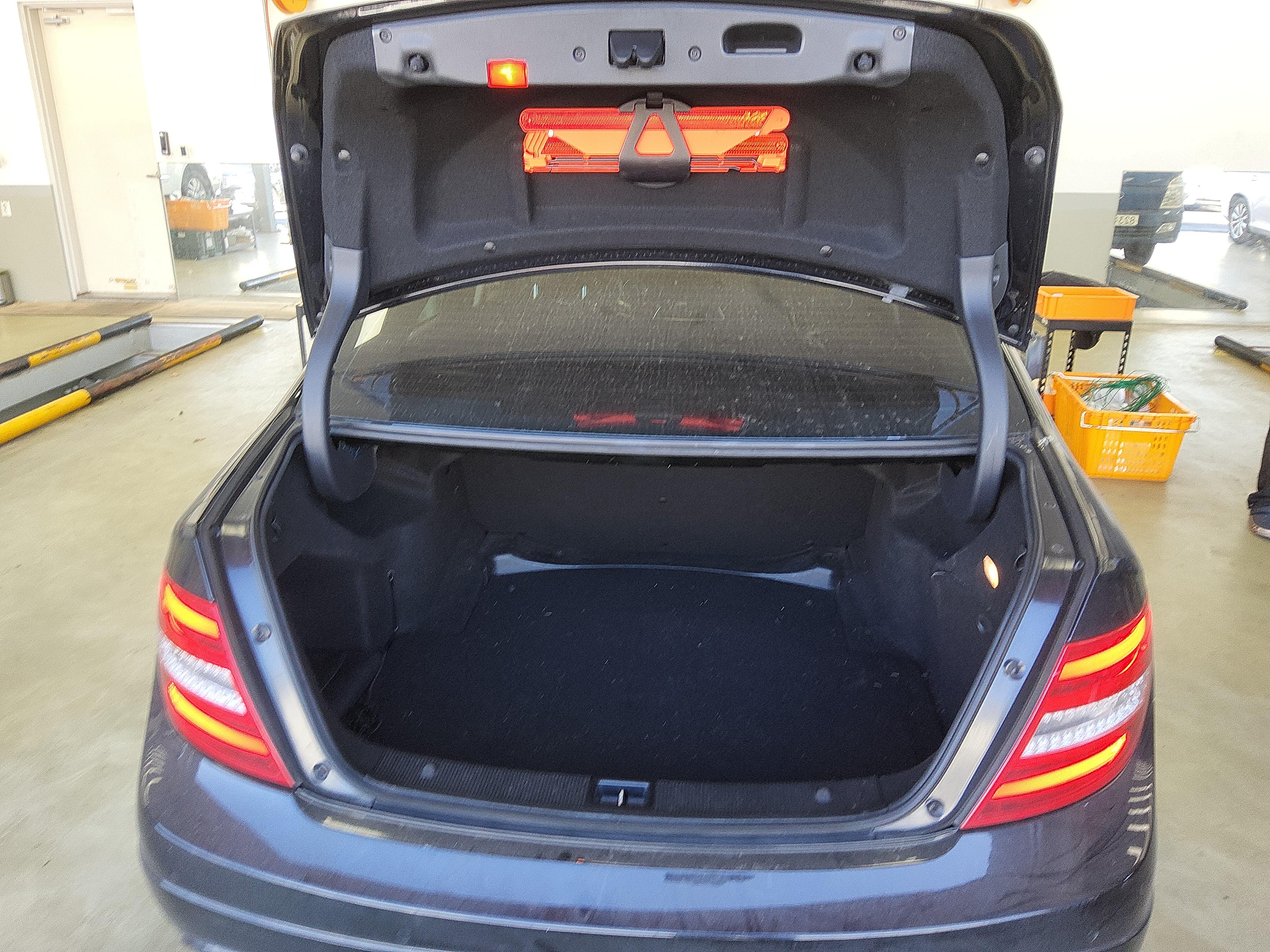 مرسيدس بنز سي كلاس 2013 - صورة 15