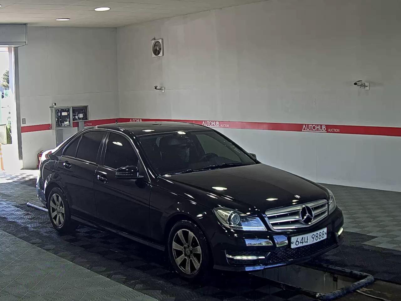 مرسيدس بنز سي كلاس 2013 - صورة 2