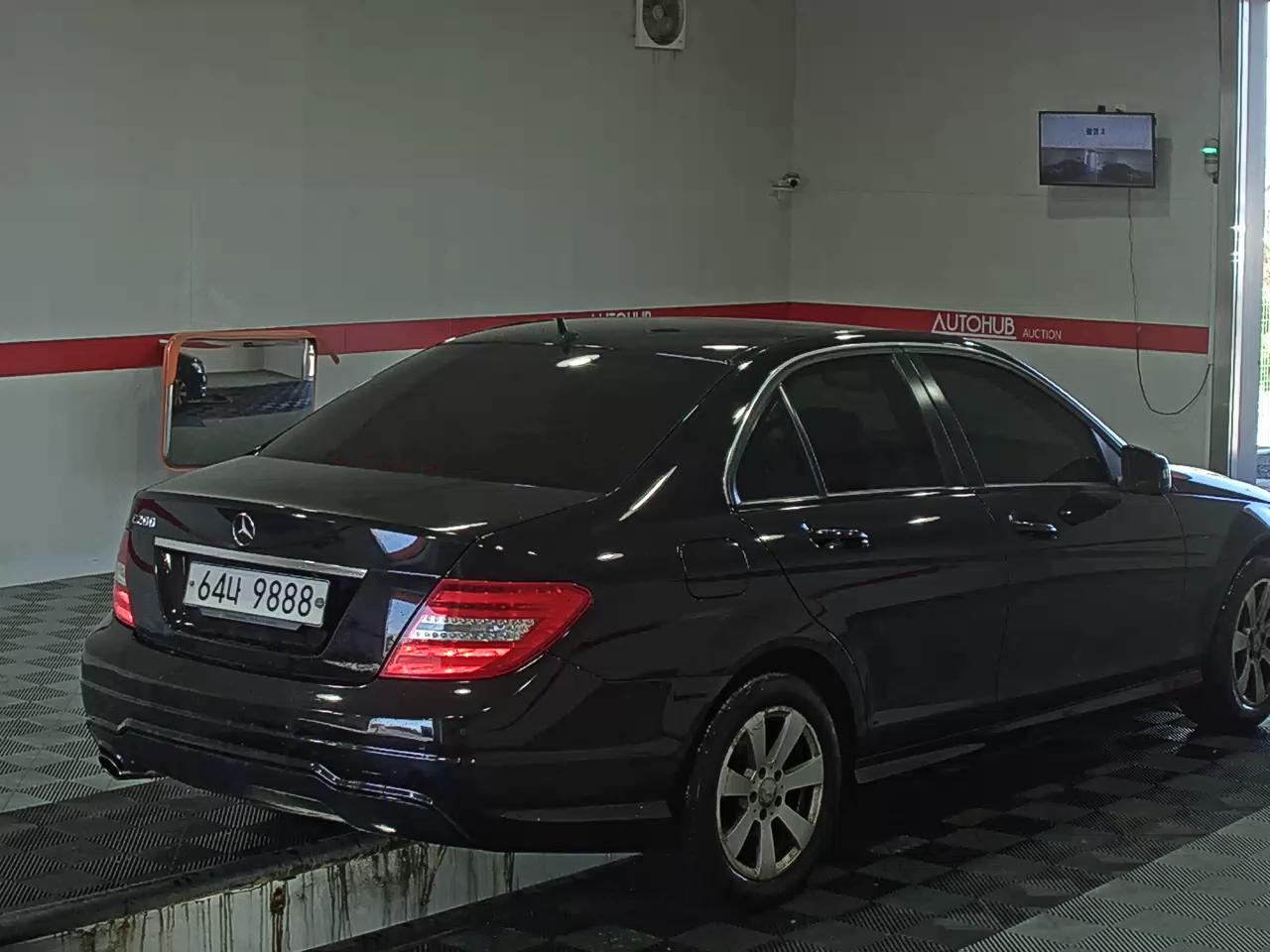 مرسيدس بنز سي كلاس 2013 - صورة 4