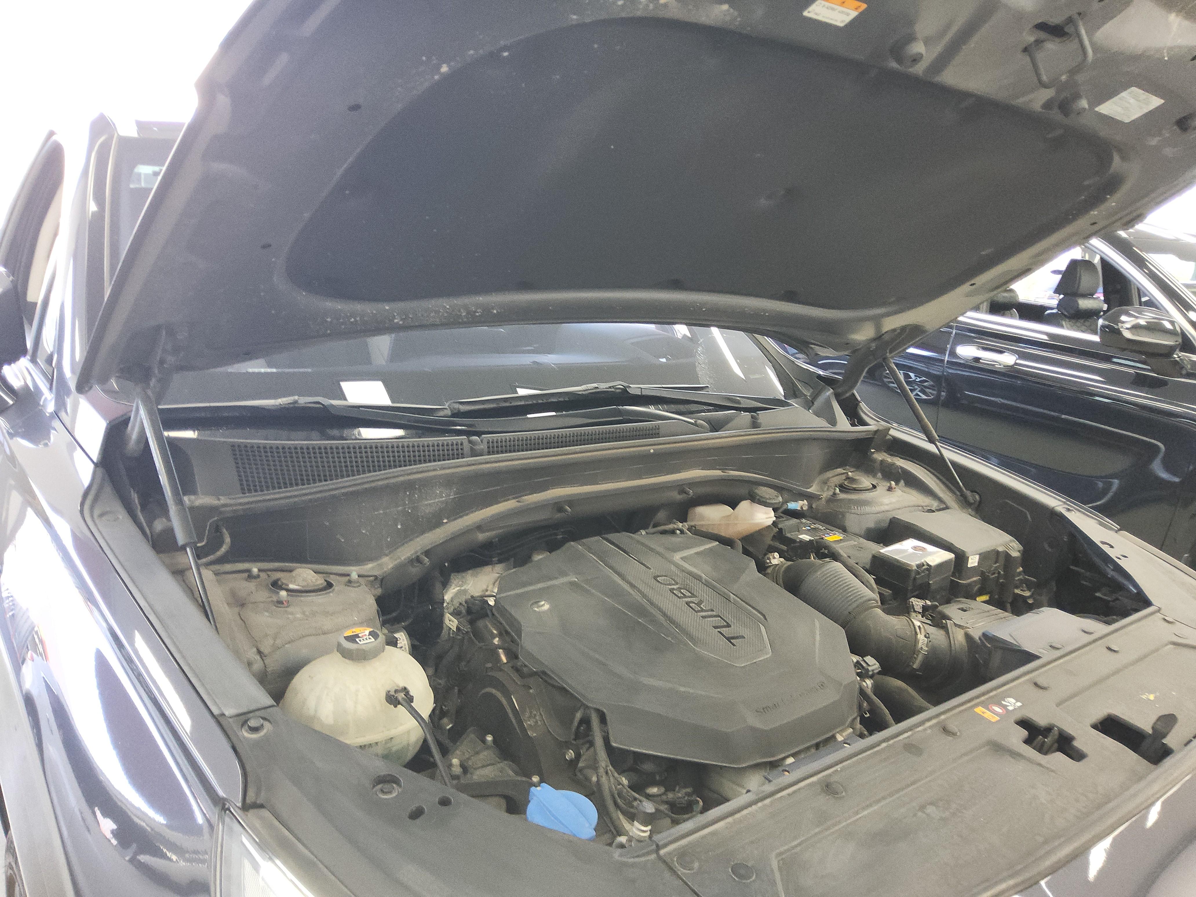 Hyundai Santa Fe 2021 - Image 18