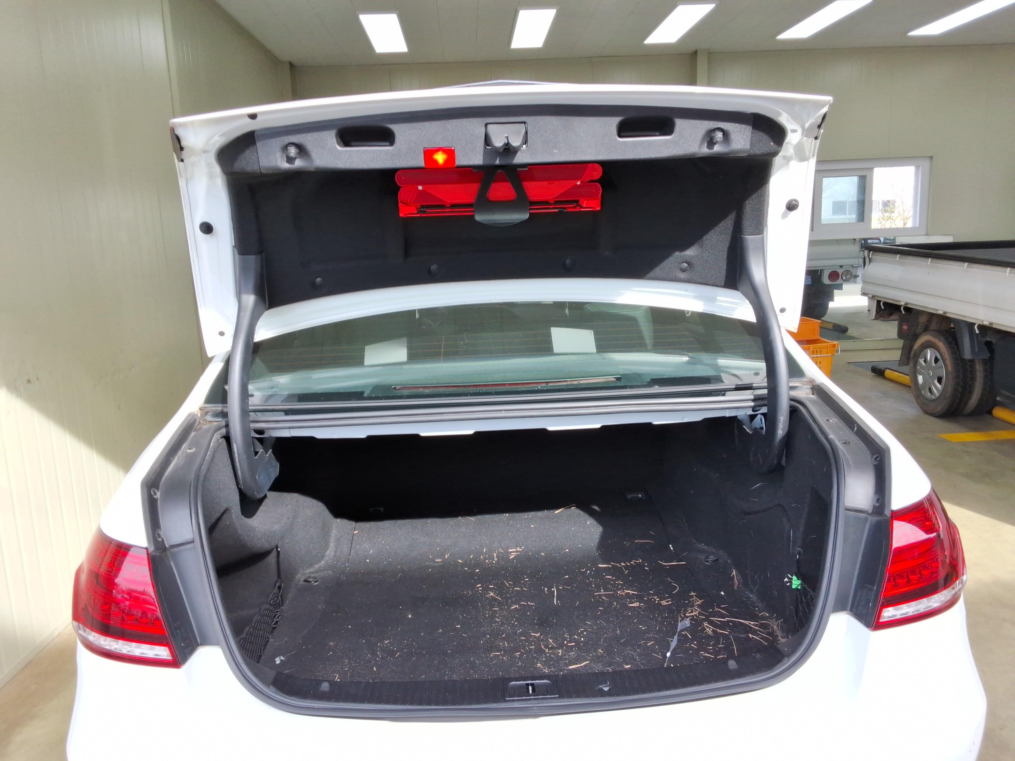 메르세데스-벤츠 E-클래스 2014 - 이미지 12