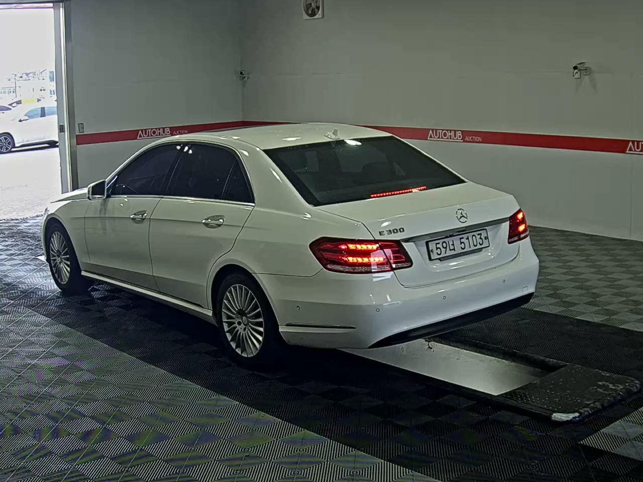 메르세데스-벤츠 E-클래스 2014 - 이미지 5