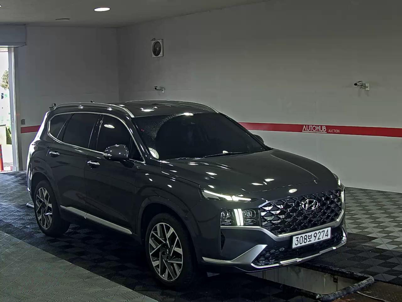 Hyundai Santa Fe 2021 - Image 2