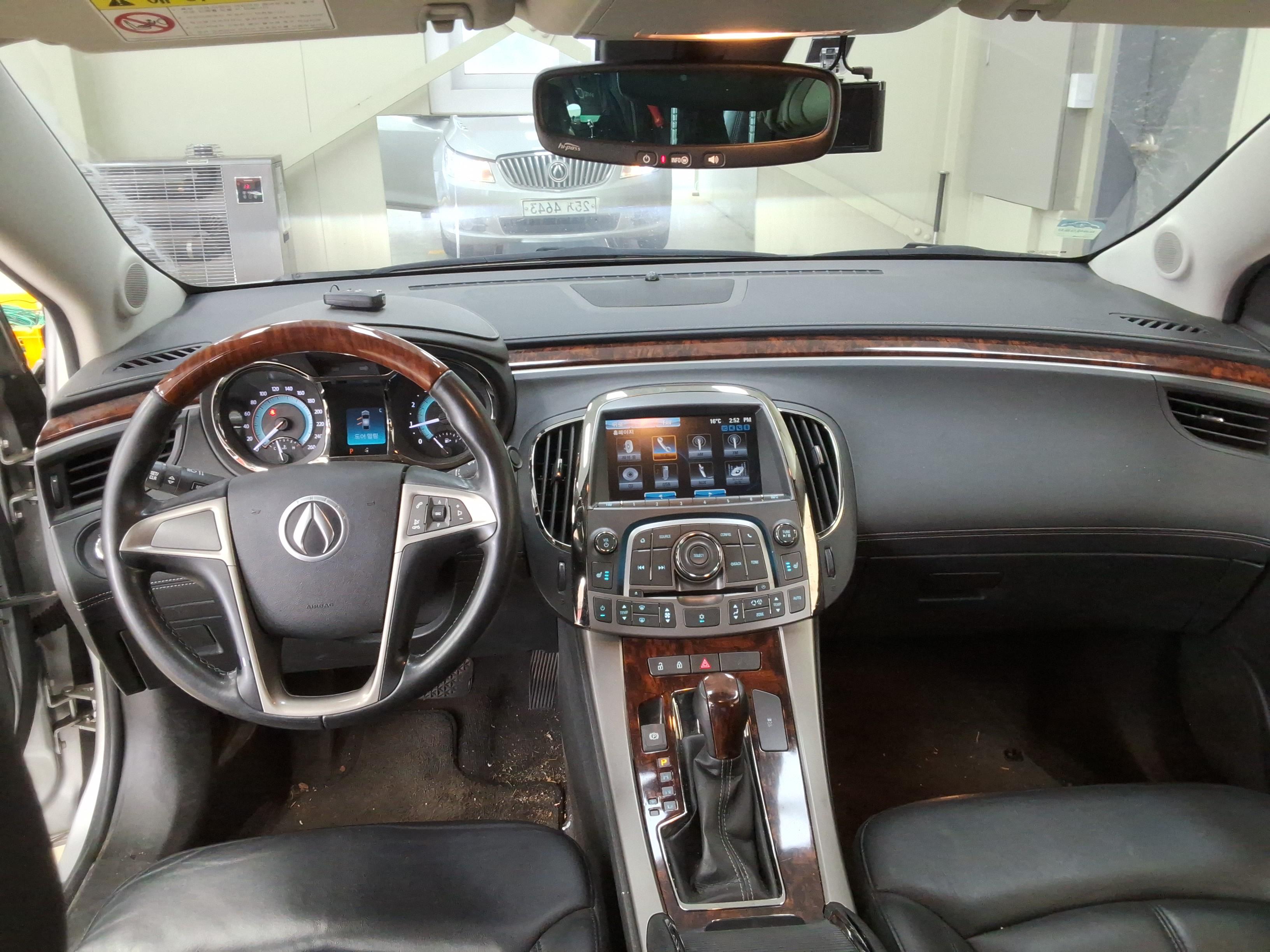 جنرال موتورز كوريا ألبيون 2012 - صورة 10