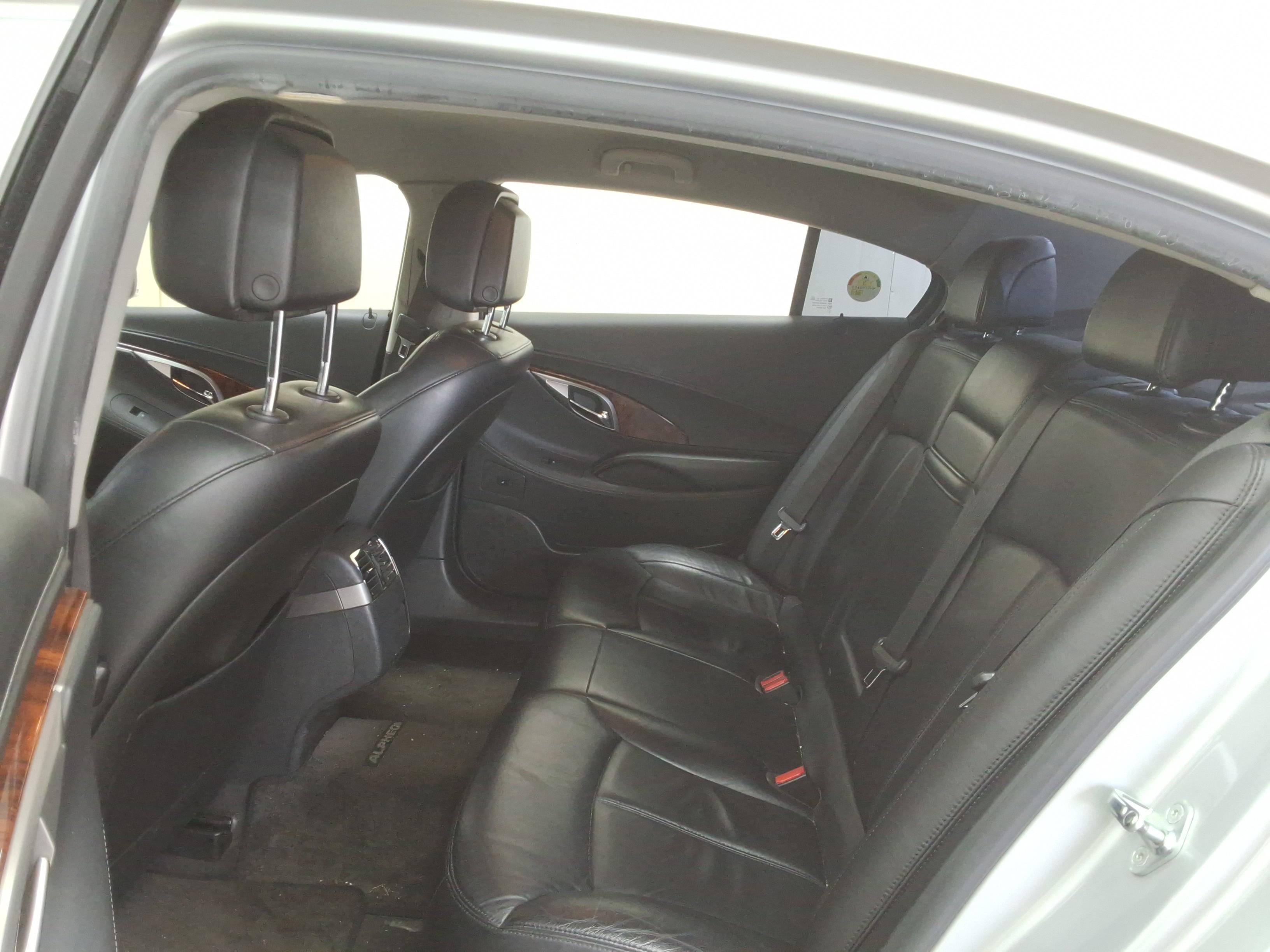 جنرال موتورز كوريا ألبيون 2012 - صورة 11