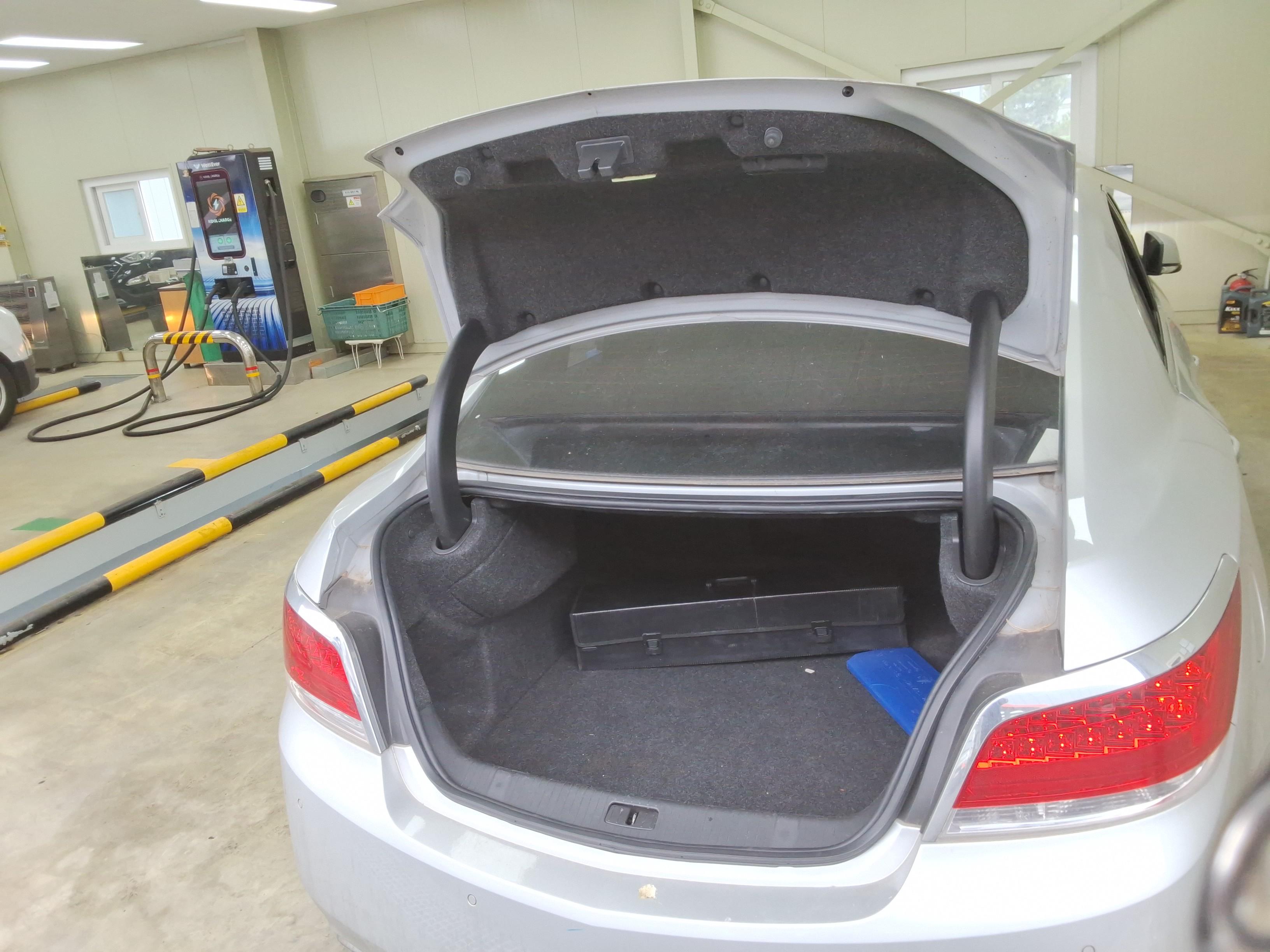 جنرال موتورز كوريا ألبيون 2012 - صورة 12