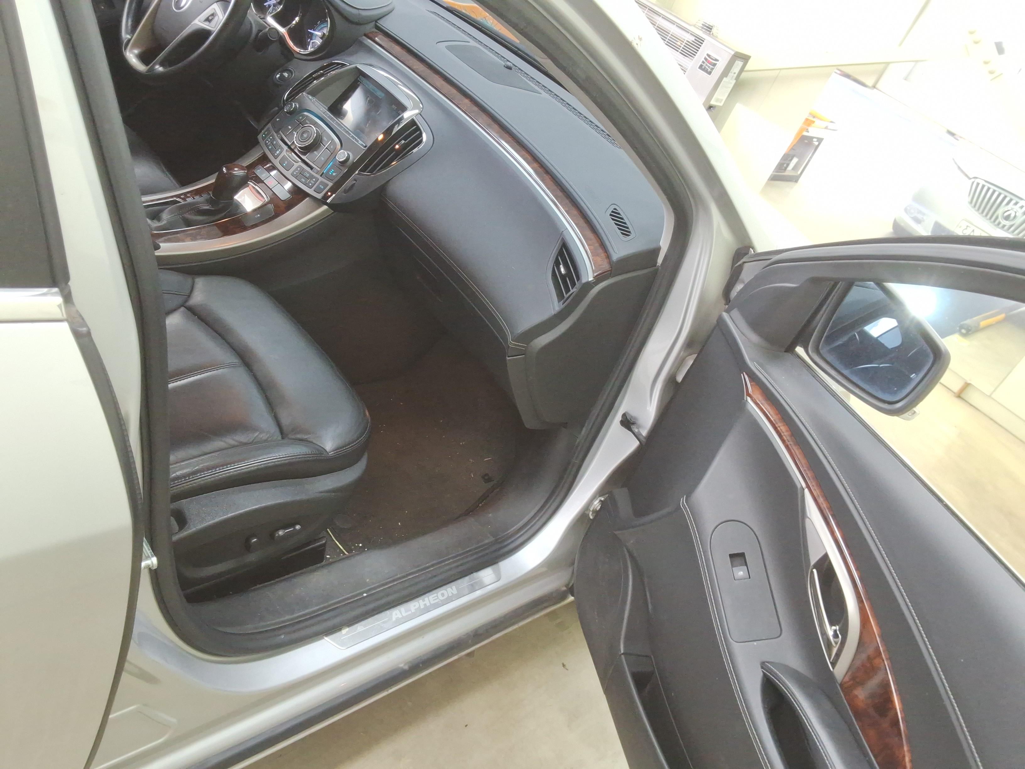 جنرال موتورز كوريا ألبيون 2012 - صورة 14