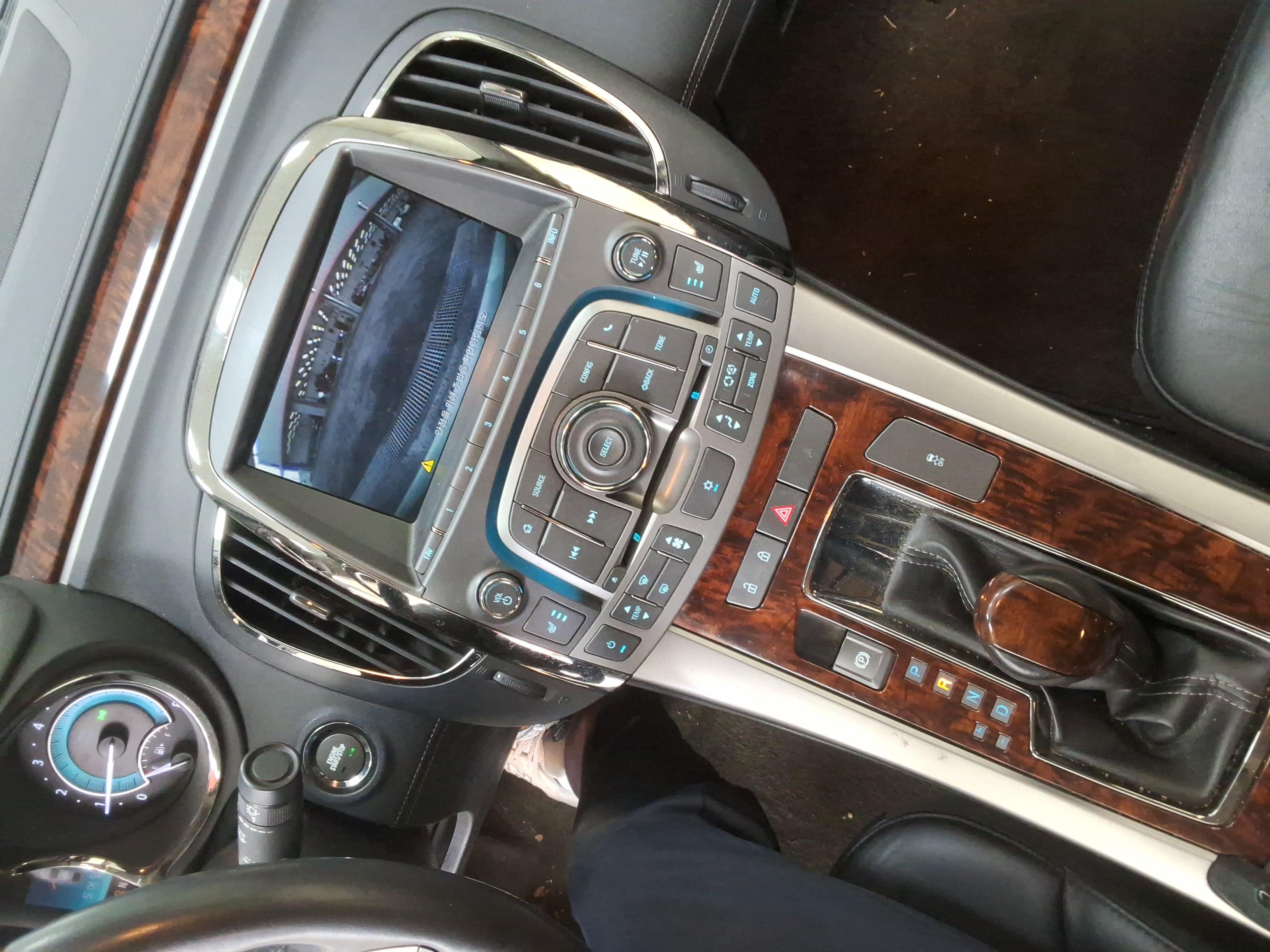 جنرال موتورز كوريا ألبيون 2012 - صورة 17