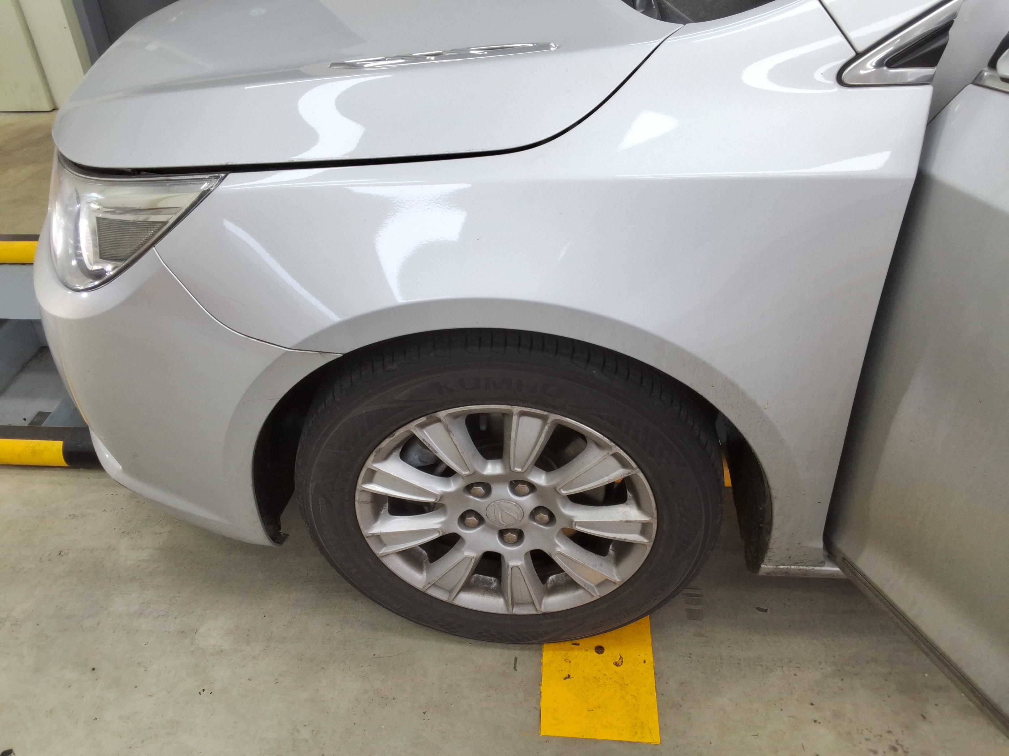 جنرال موتورز كوريا ألبيون 2012 - صورة 20