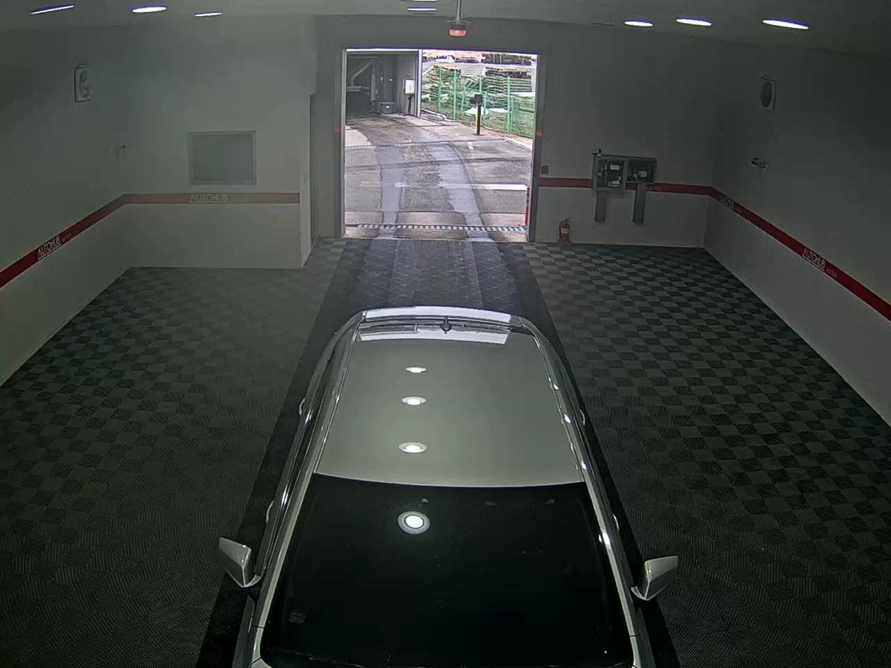 جنرال موتورز كوريا ألبيون 2012 - صورة 6