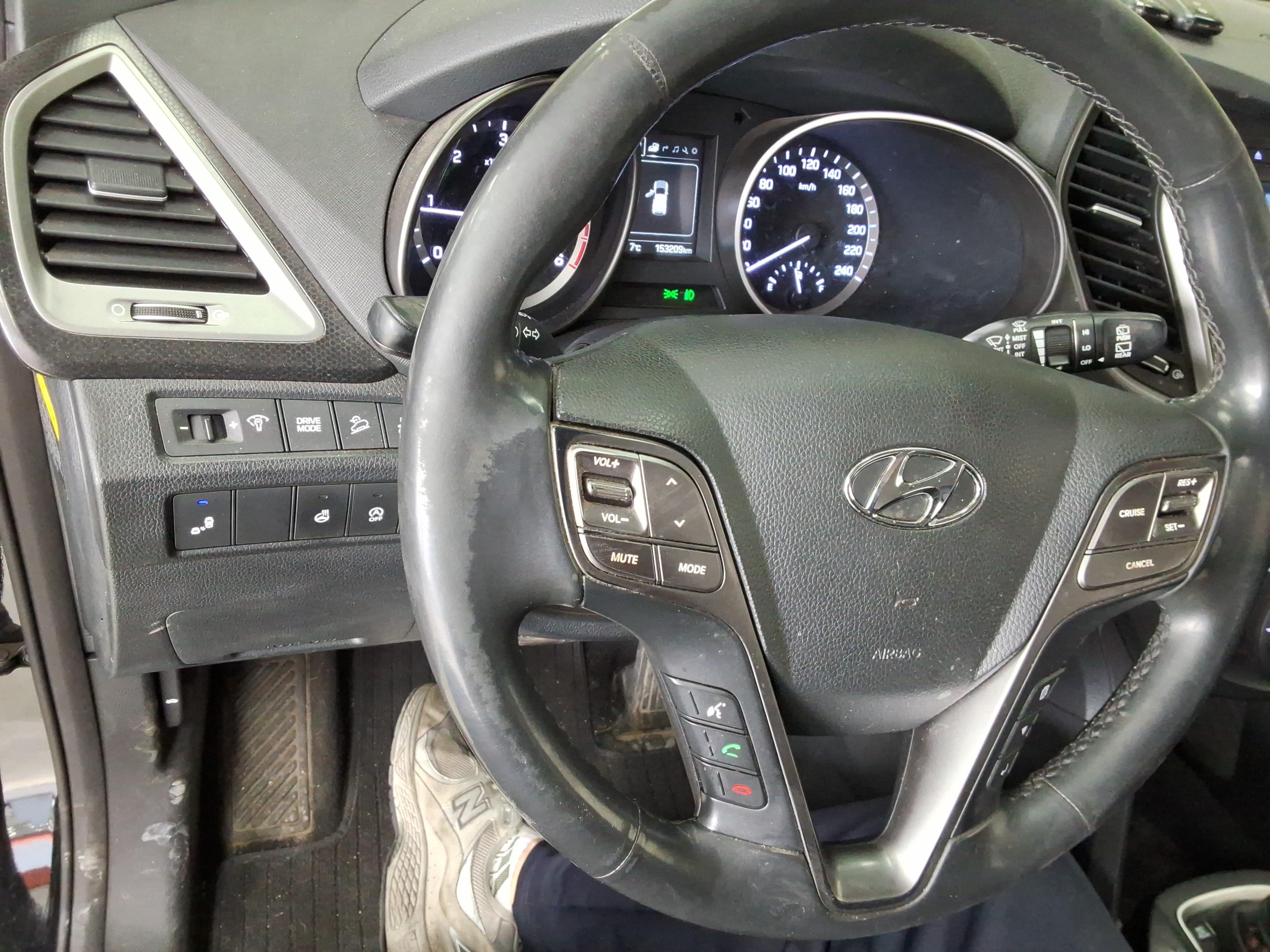 هيونداي سانتافي 2018 - صورة 16