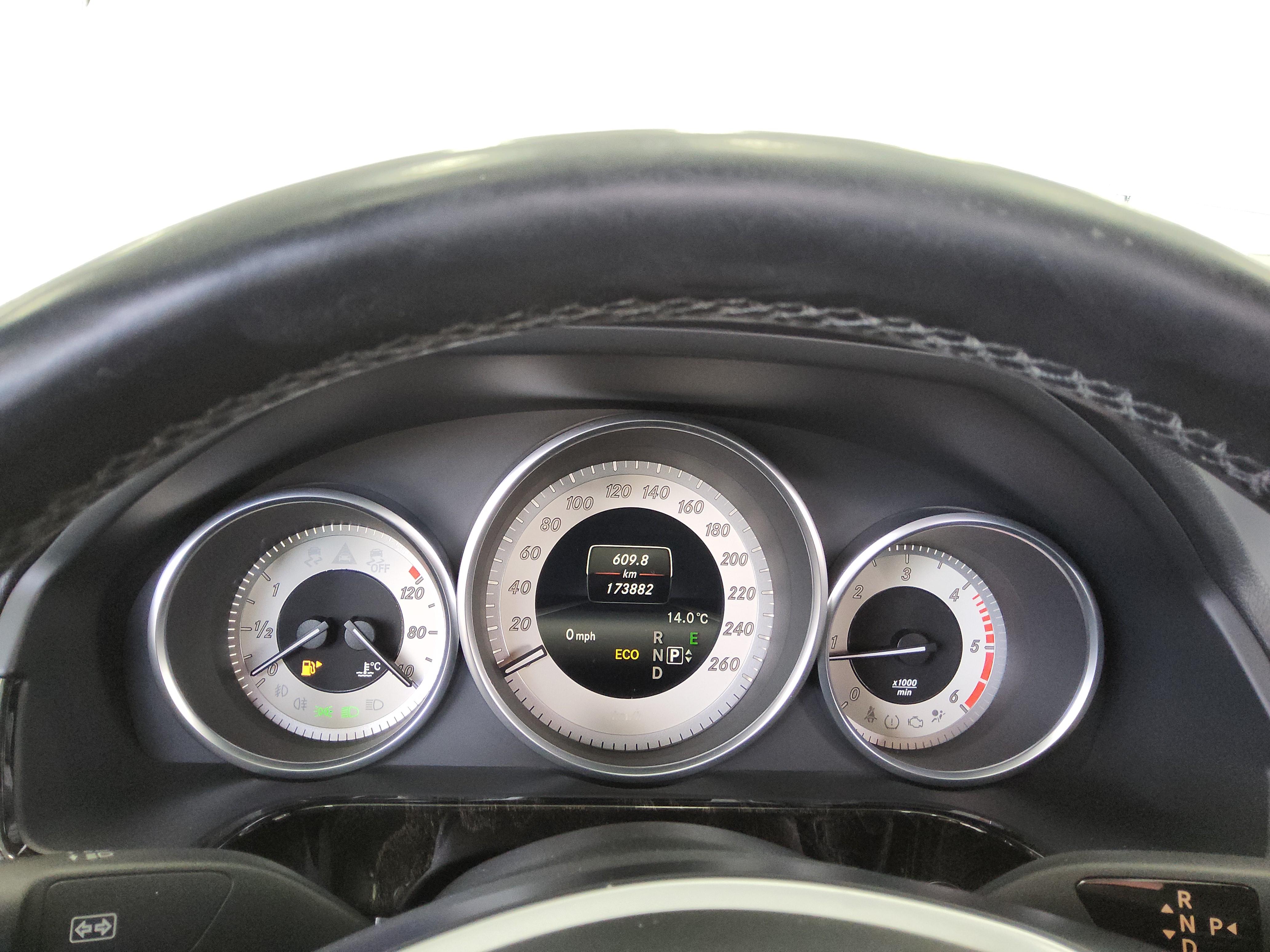 مرسيدس بنز إي كلاس 2014 - صورة 9