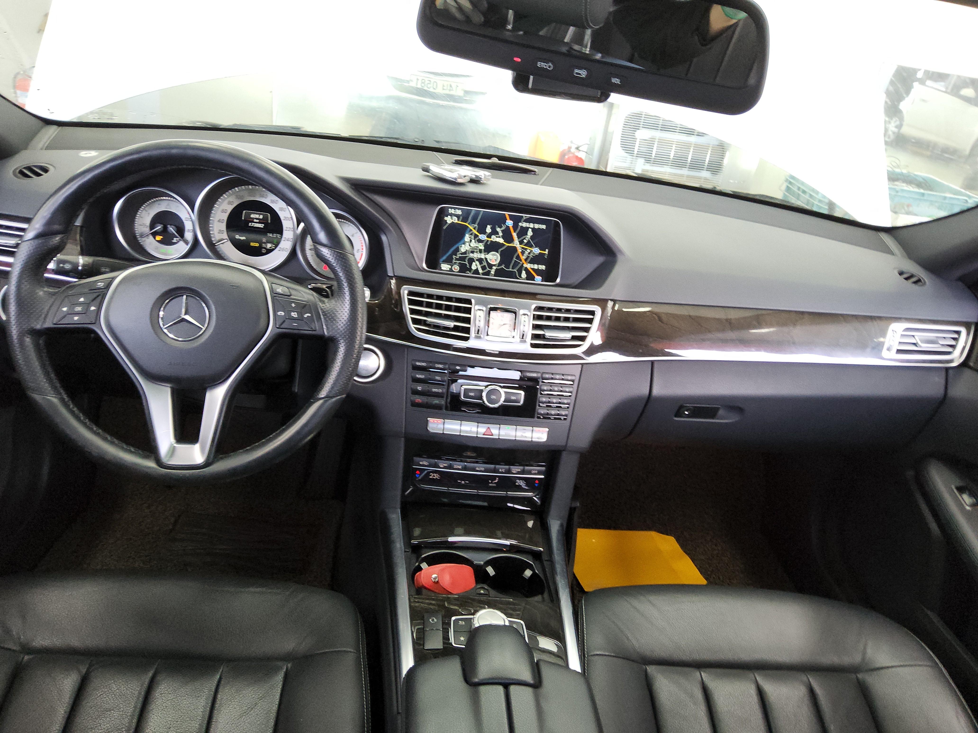 مرسيدس بنز إي كلاس 2014 - صورة 11