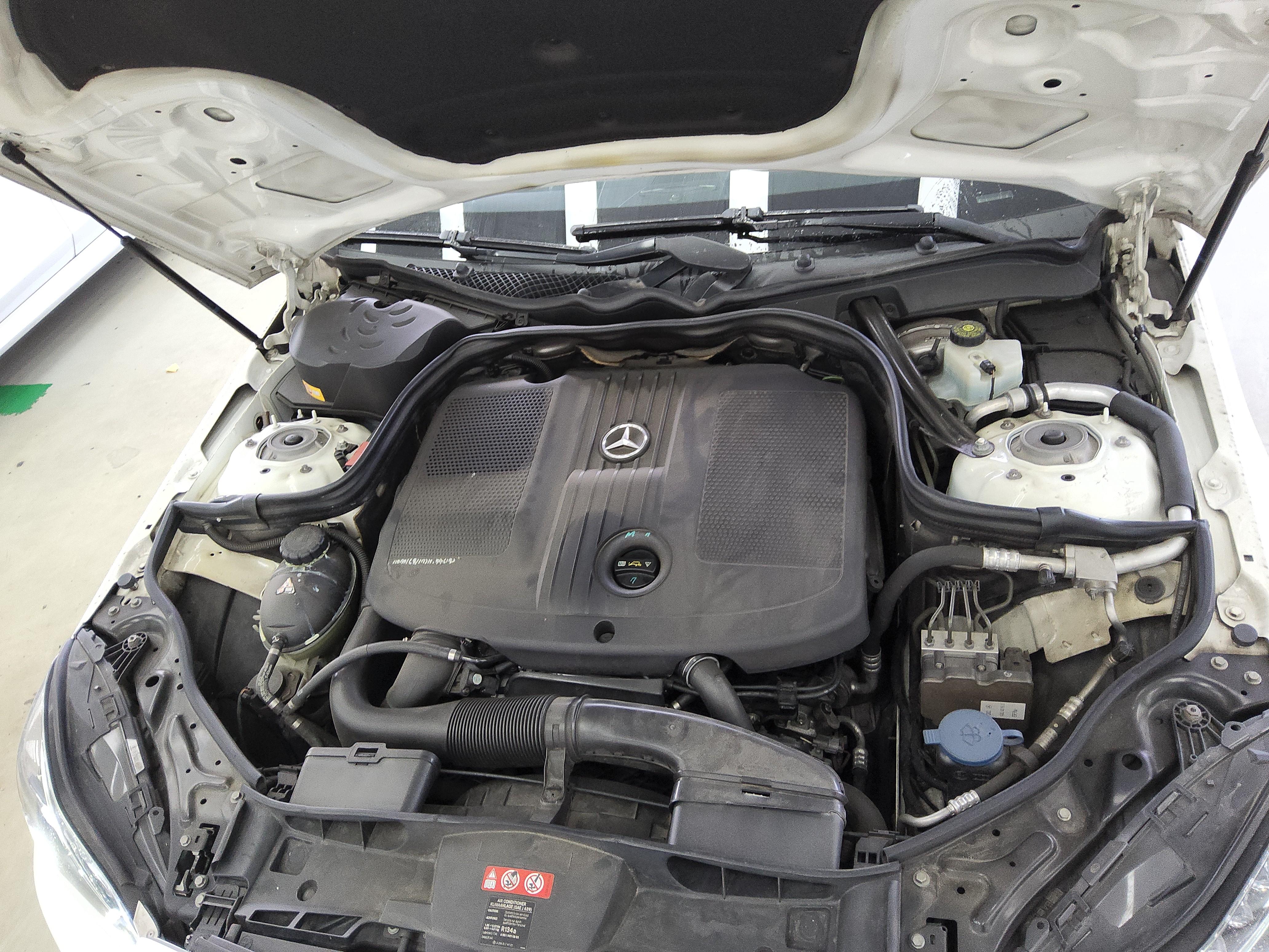 مرسيدس بنز إي كلاس 2014 - صورة 19