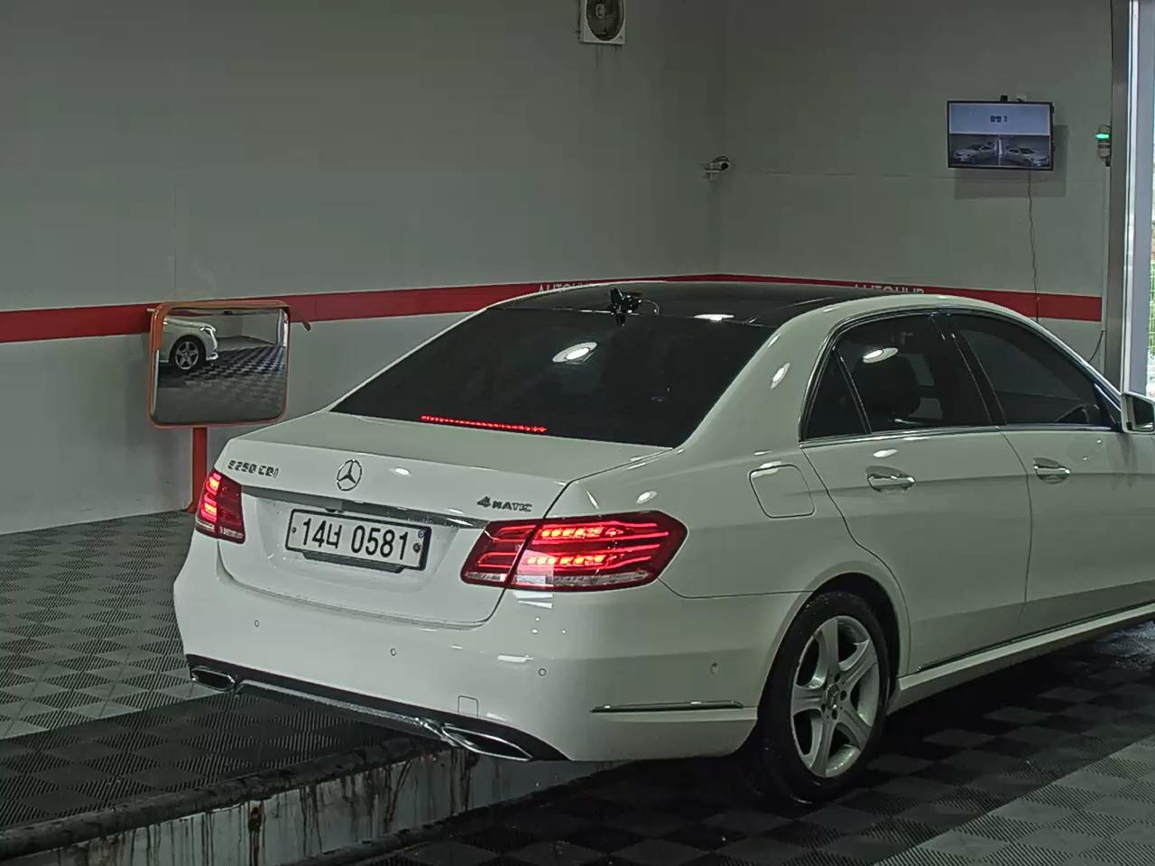مرسيدس بنز إي كلاس 2014 - صورة 4