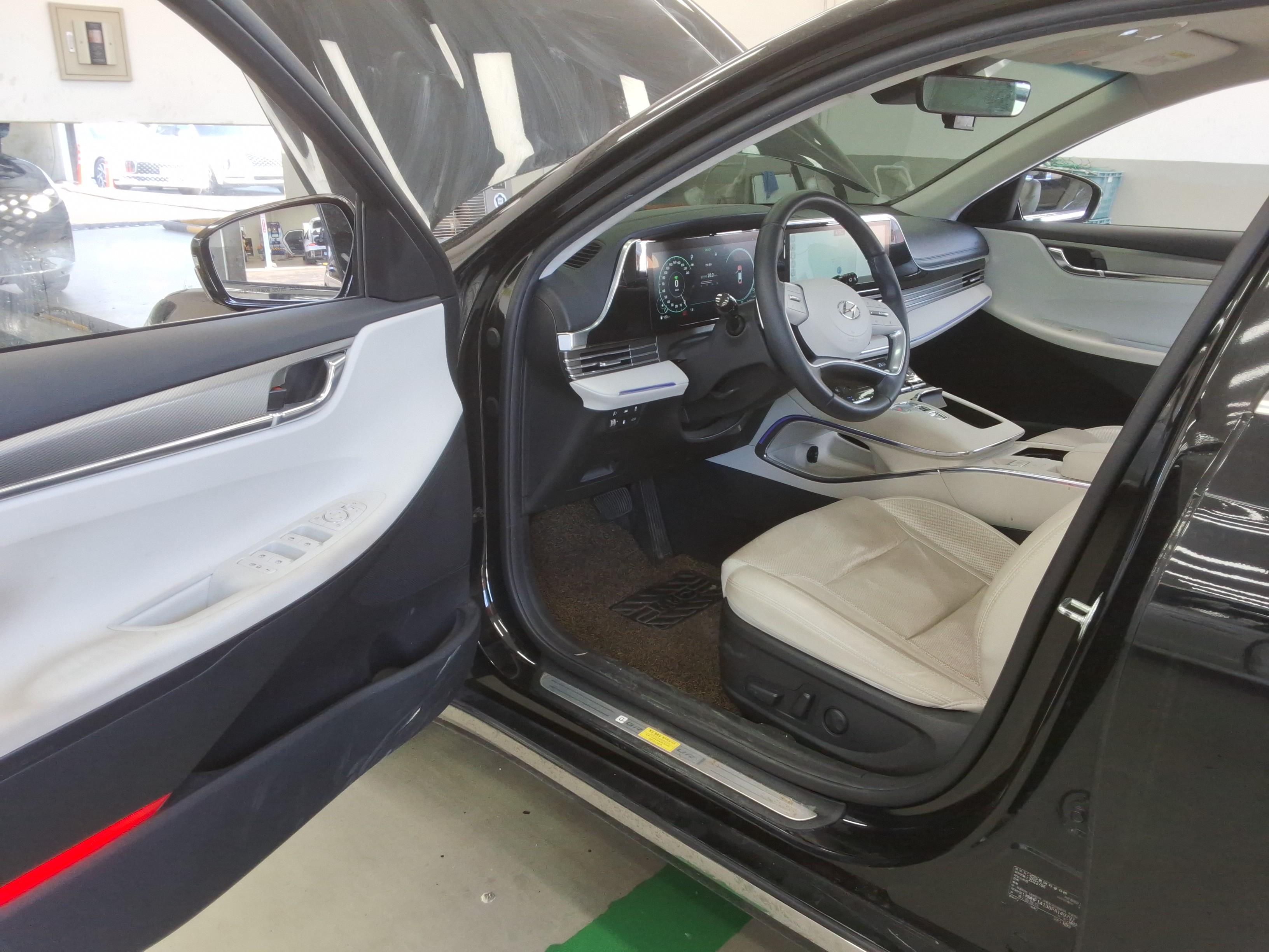 Hyundai Grandeur 2023 - Image 9