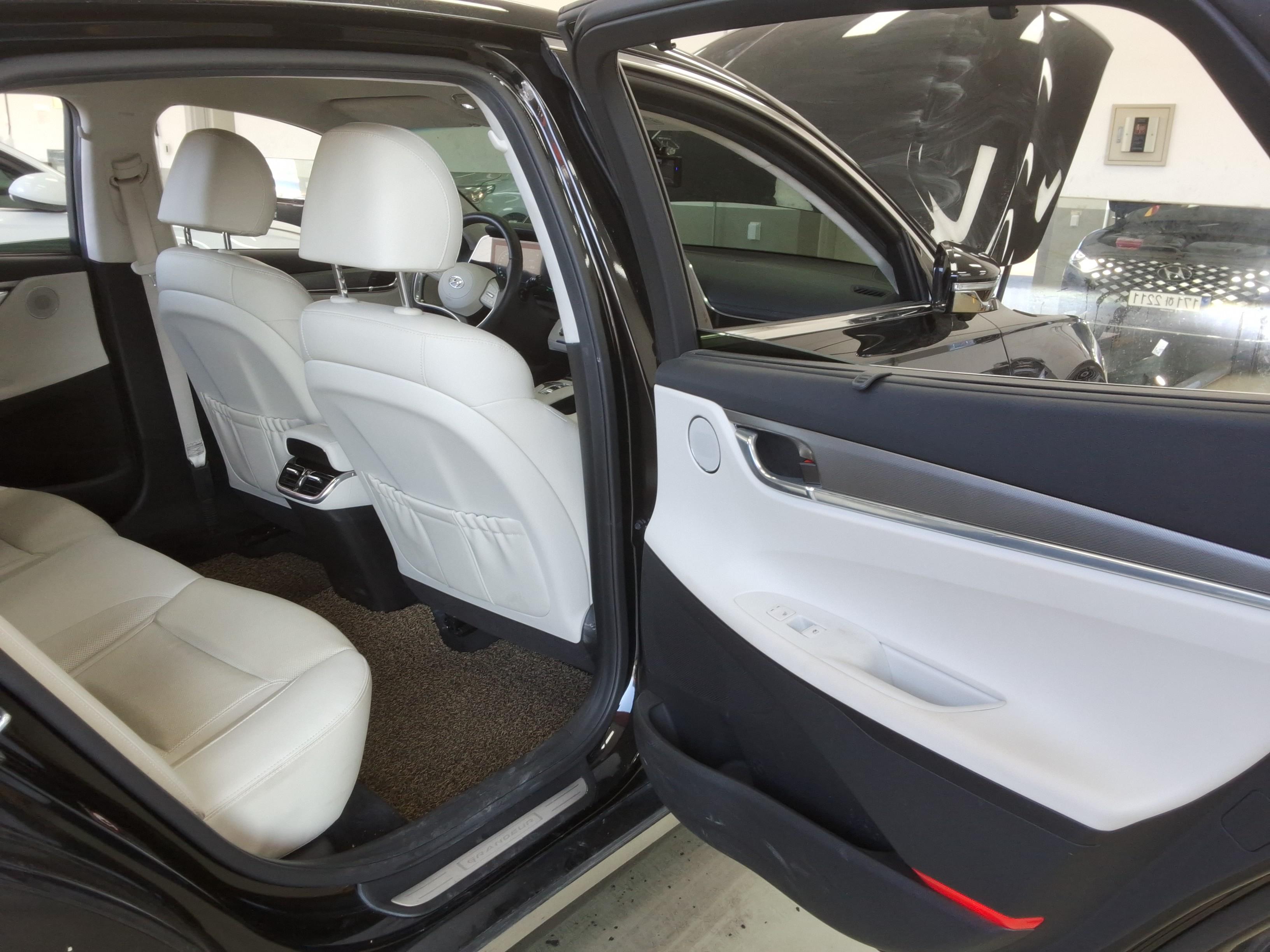 Hyundai Grandeur 2023 - Image 11