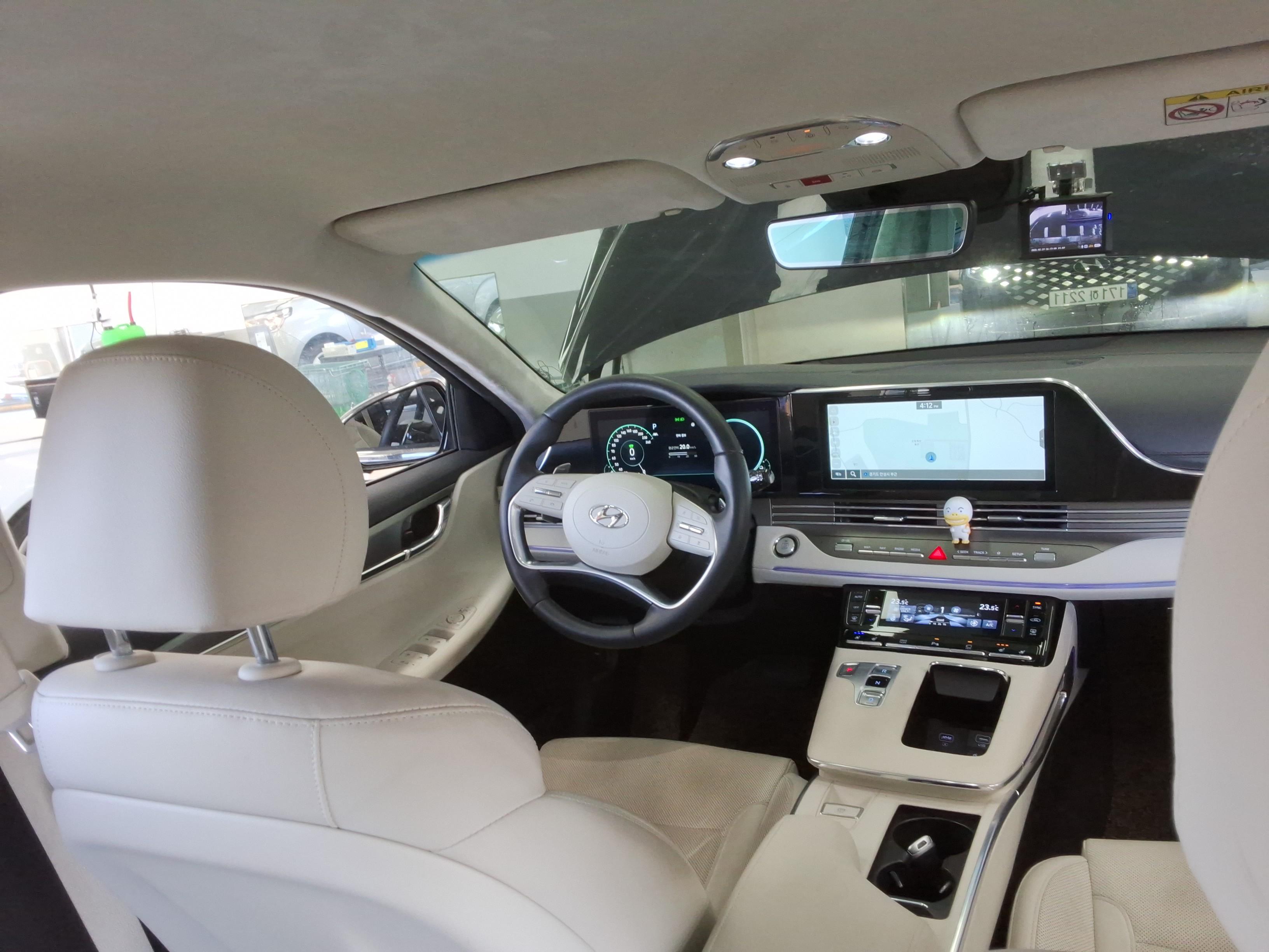 Hyundai Grandeur 2023 - Image 13