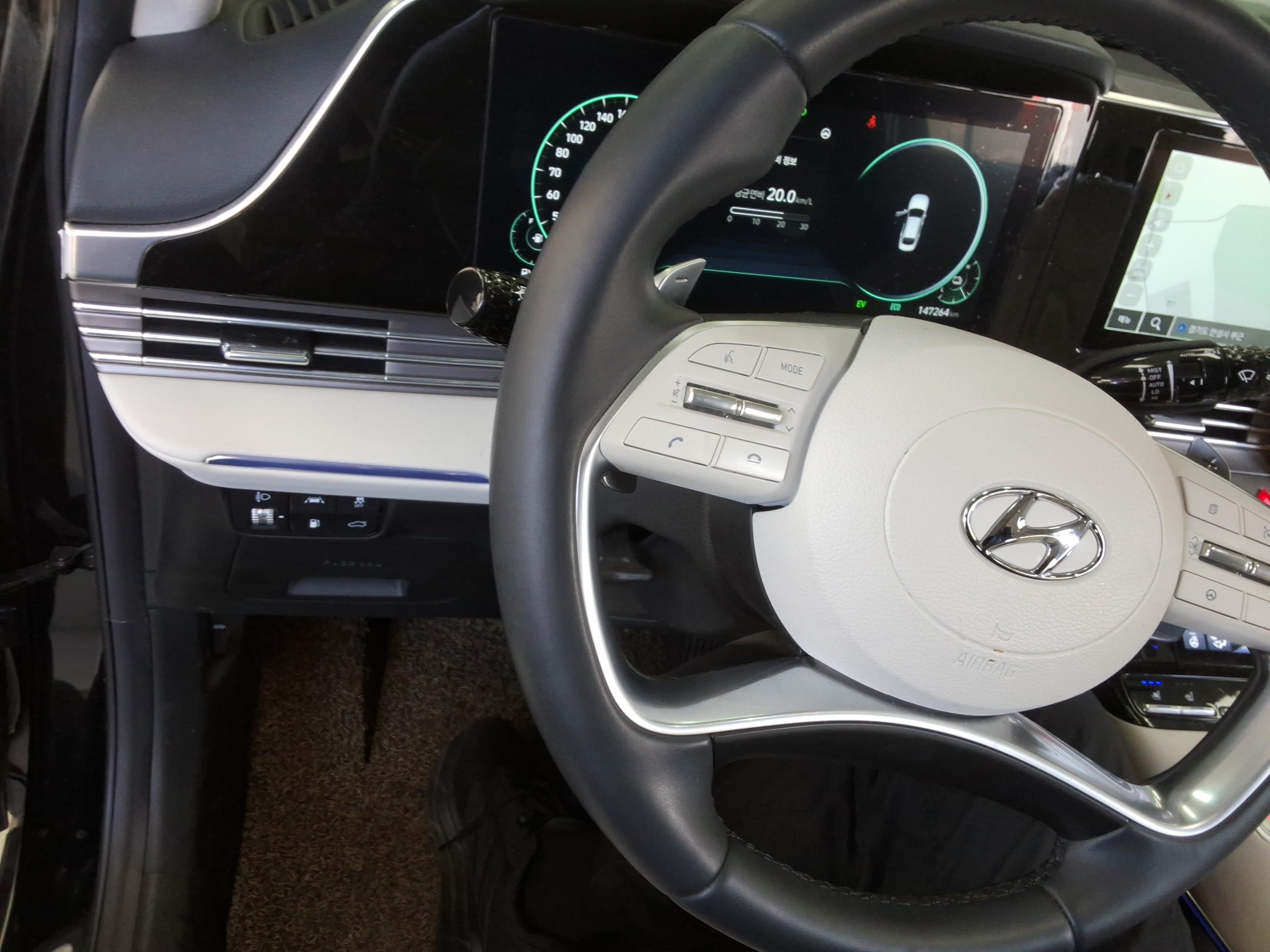 Hyundai Grandeur 2023 - Image 15