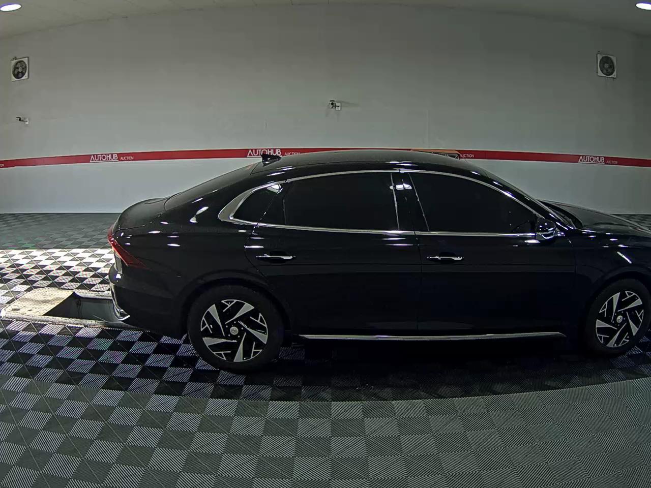 Hyundai Grandeur 2023 - Image 3