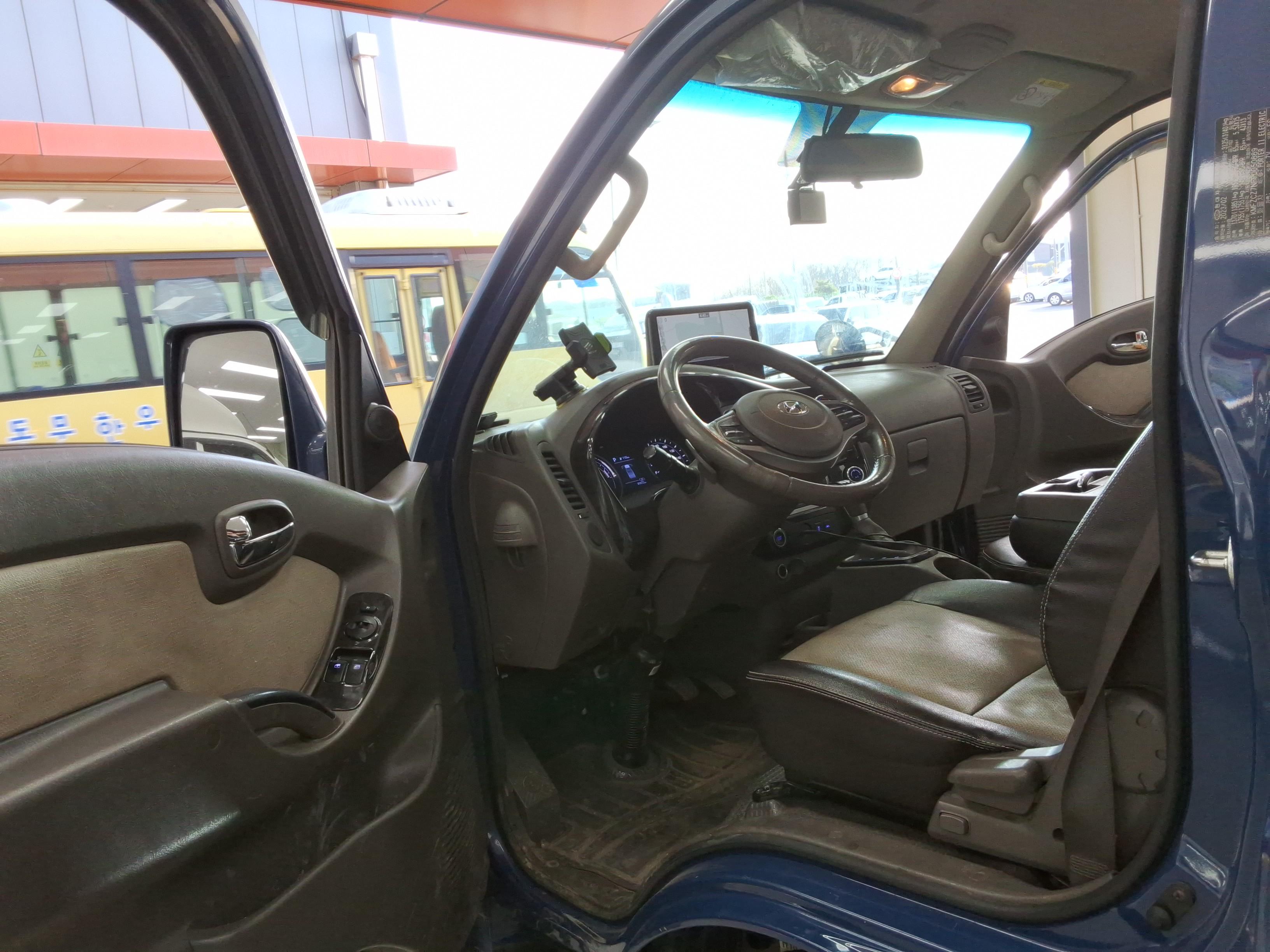 هيونداي بورتر 2023 - صورة 9