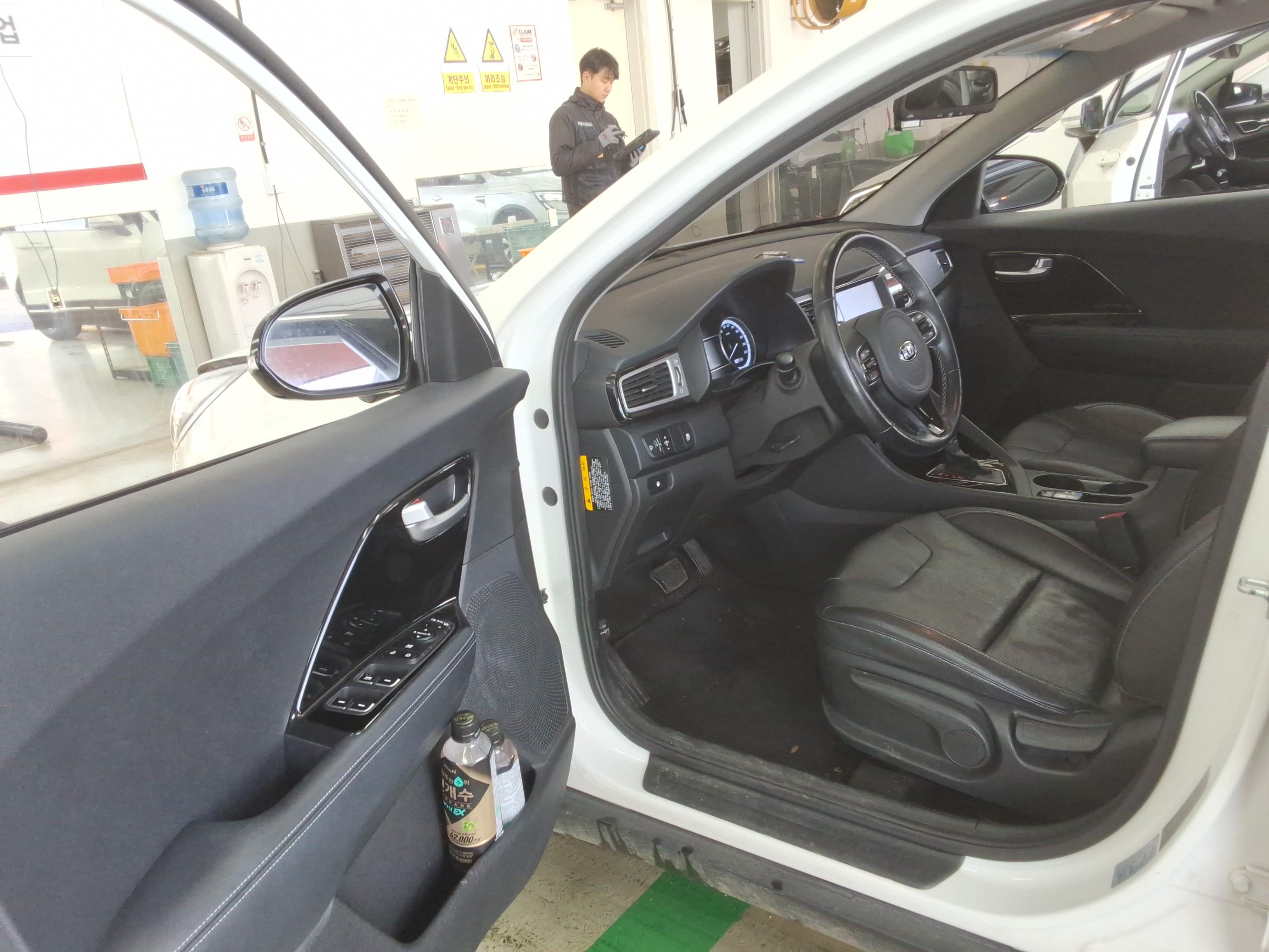 كيا نيرو 2017 - صورة 10