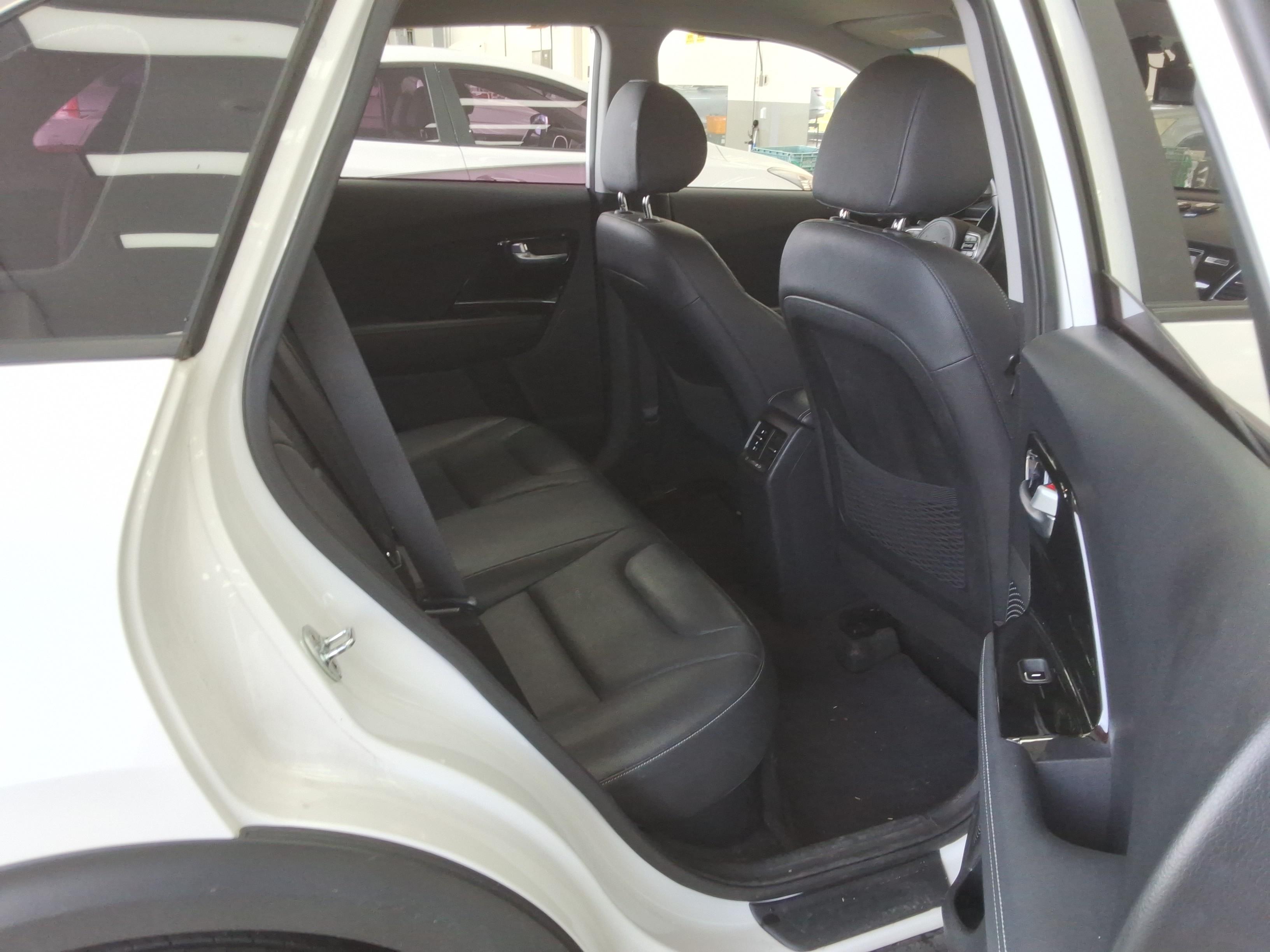 كيا نيرو 2017 - صورة 13