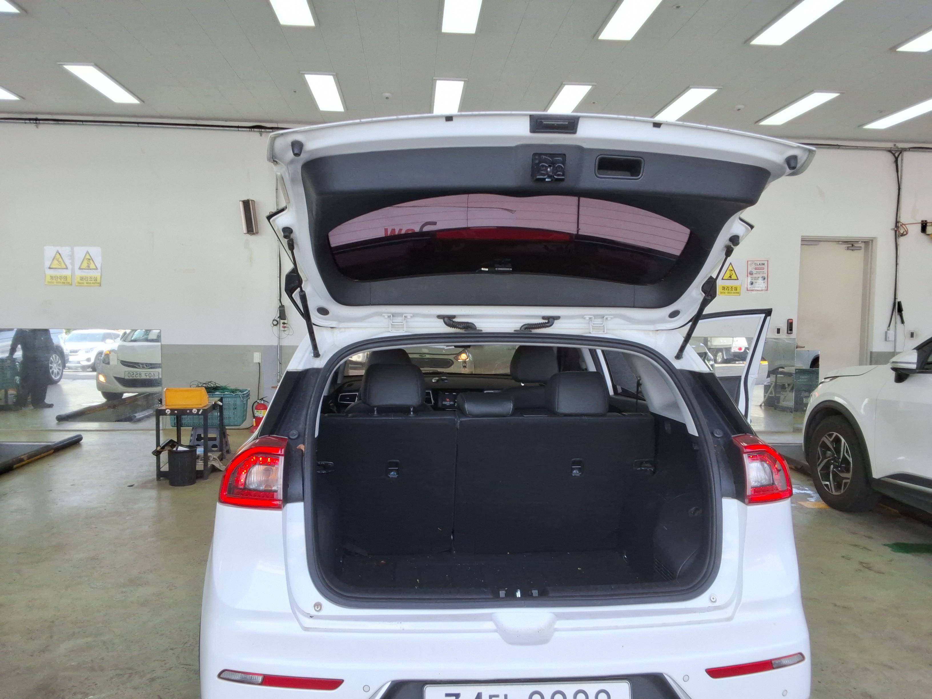 كيا نيرو 2017 - صورة 15