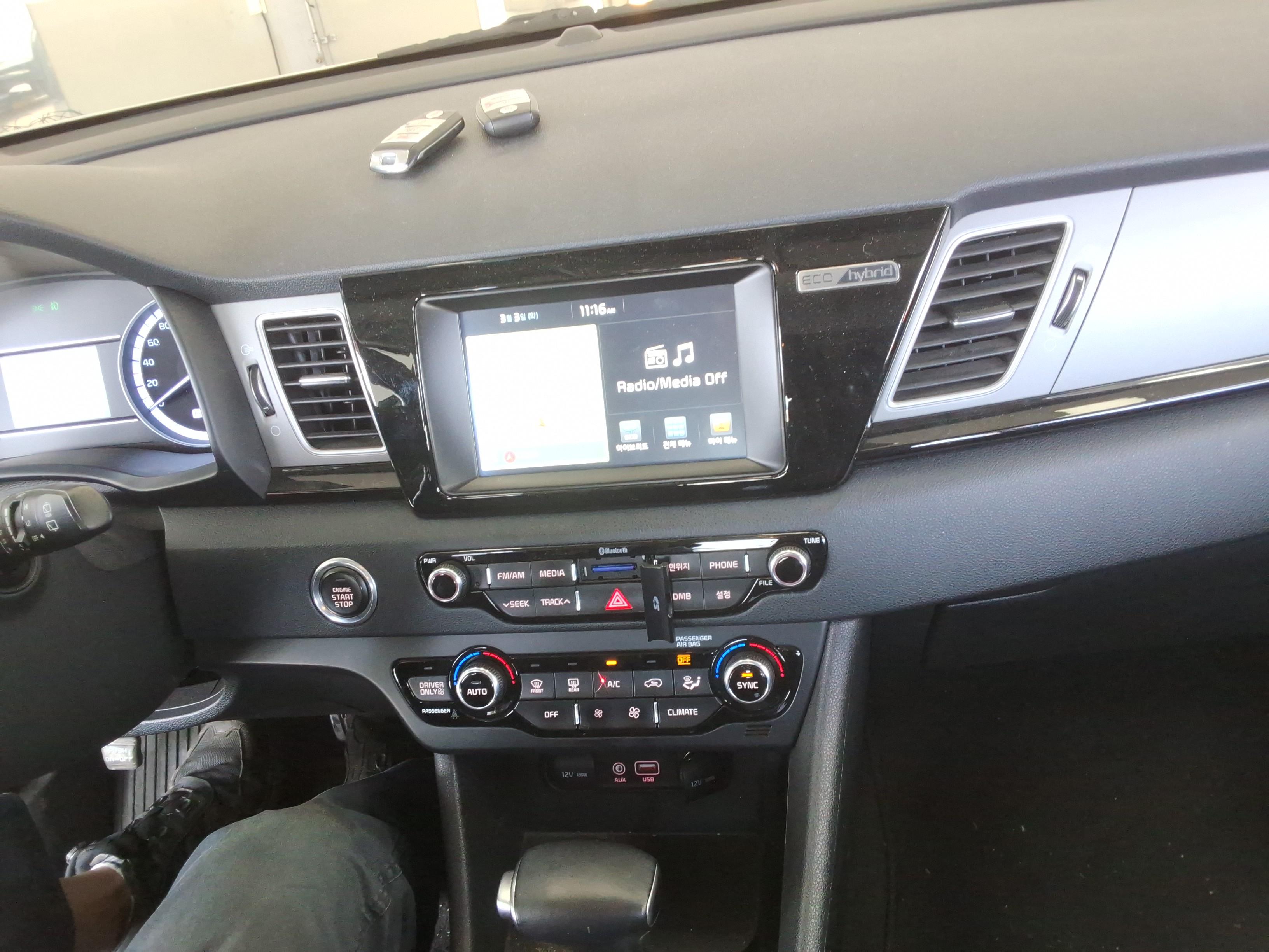 كيا نيرو 2017 - صورة 18