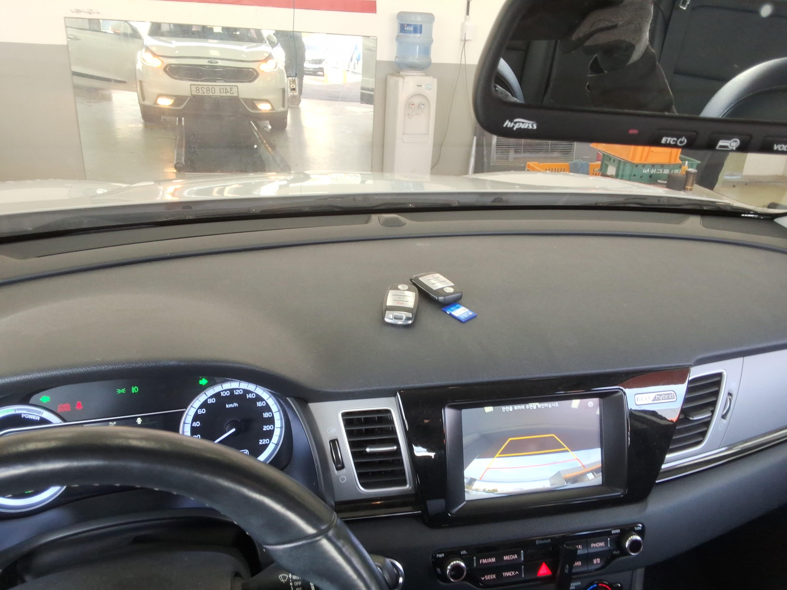 كيا نيرو 2017 - صورة 19