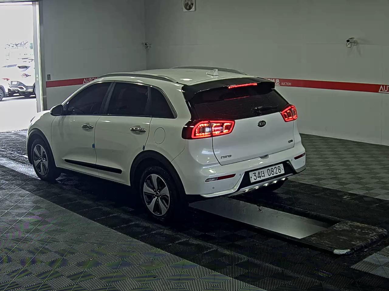 كيا نيرو 2017 - صورة 5