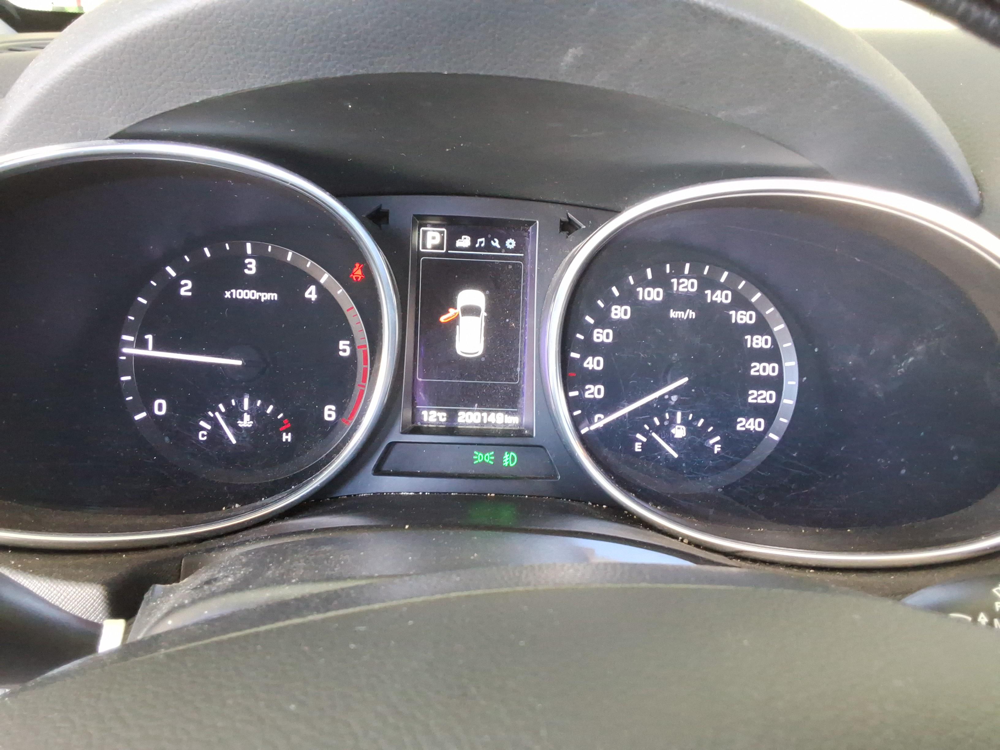 هيونداي سانتافي 2017 - صورة 9