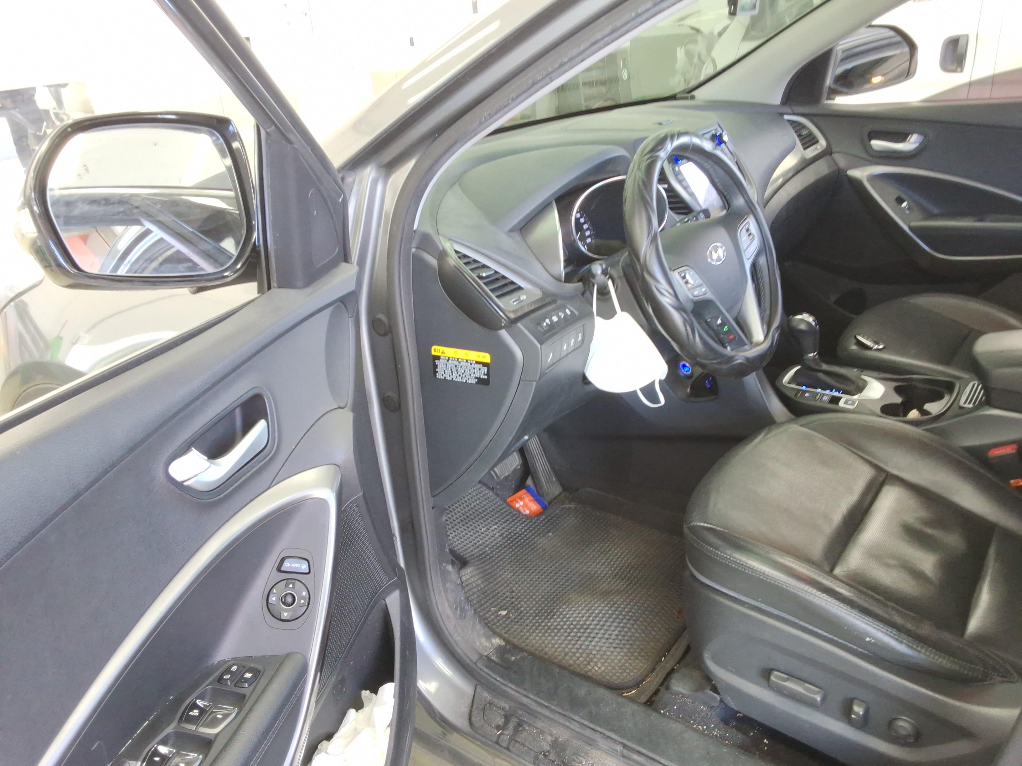 هيونداي سانتافي 2017 - صورة 10