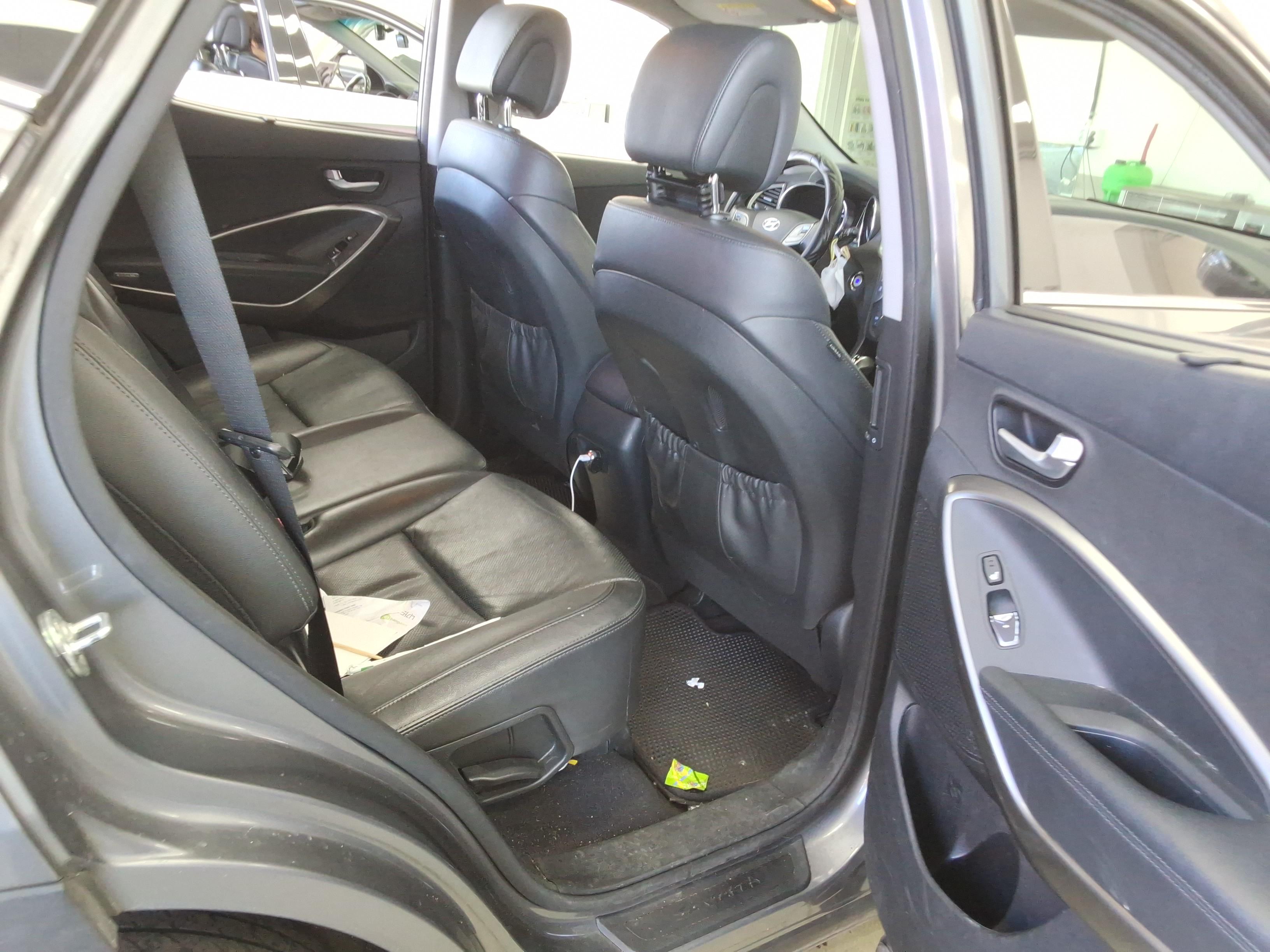 هيونداي سانتافي 2017 - صورة 13