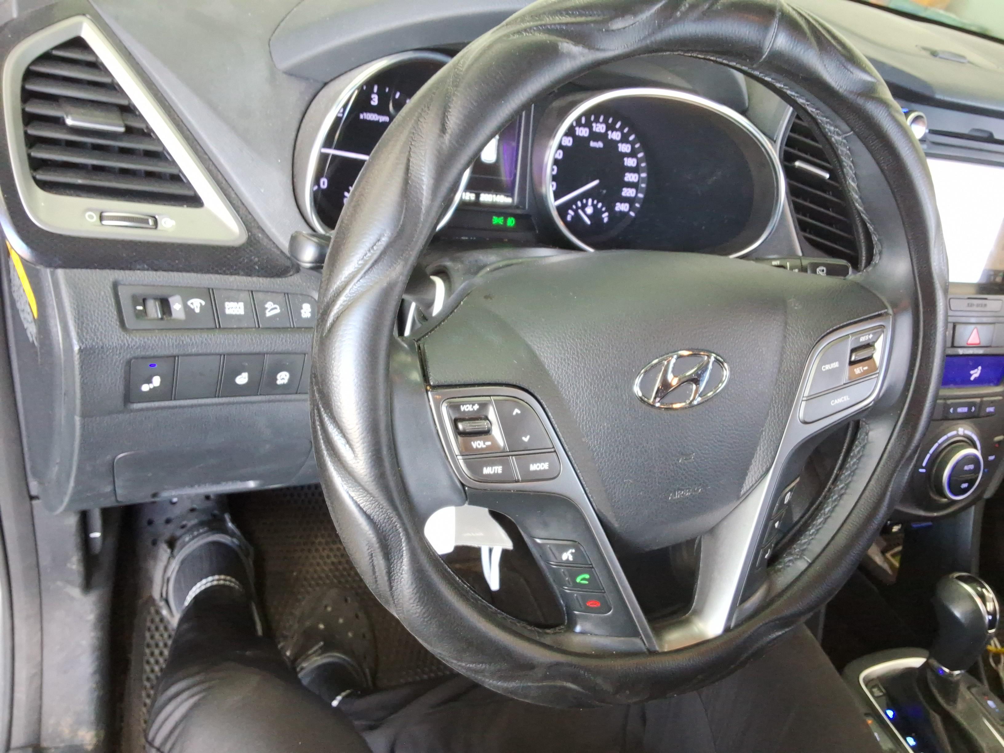 هيونداي سانتافي 2017 - صورة 17