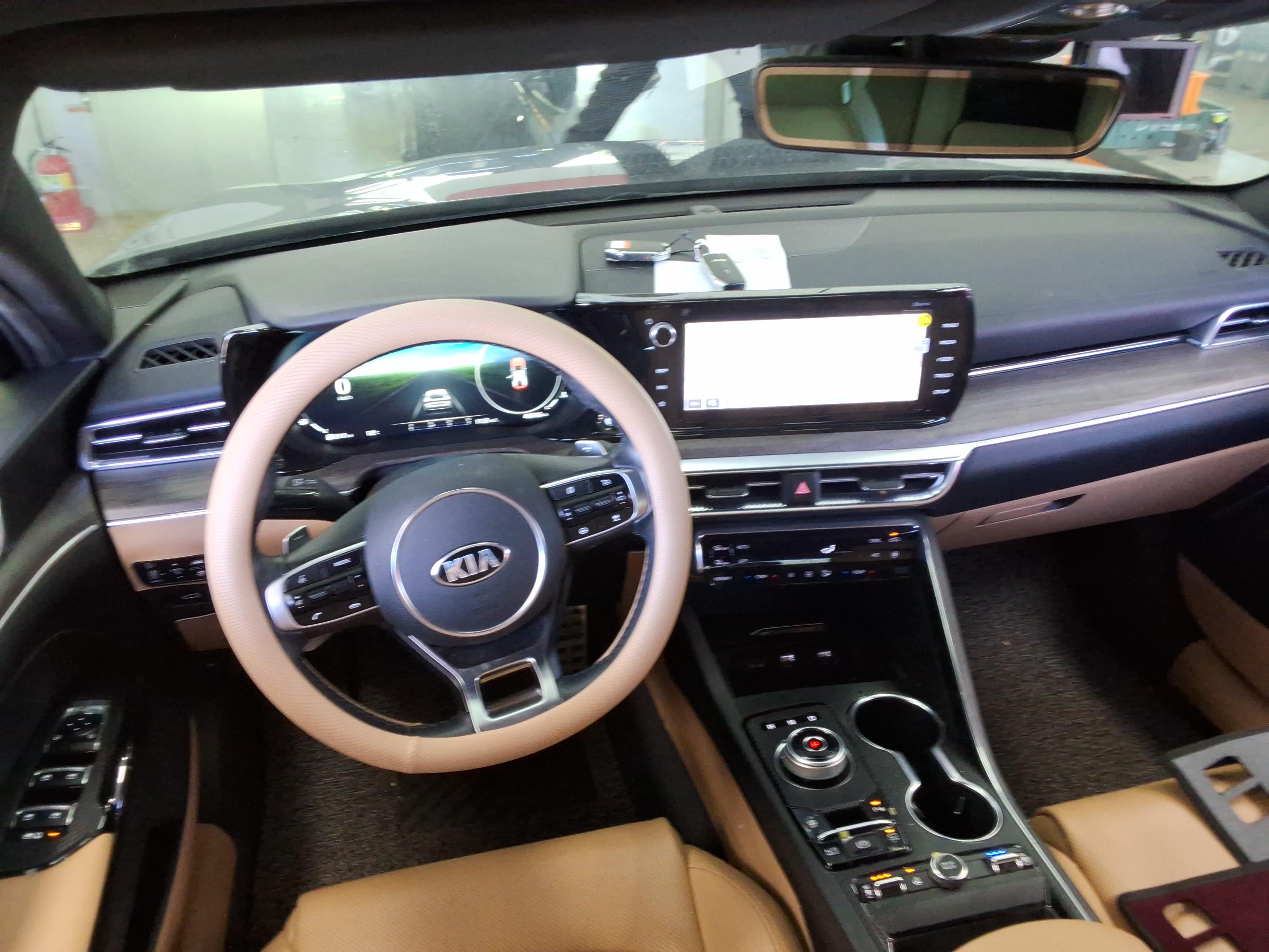 Kia K5 2021 - Image 11