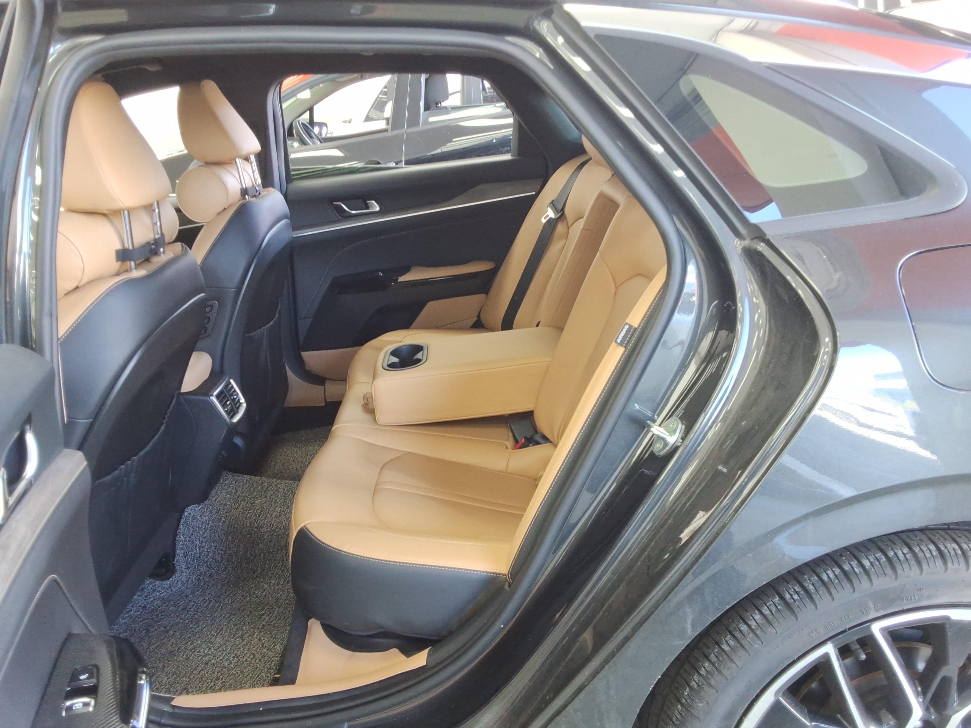 Kia K5 2021 - Image 12