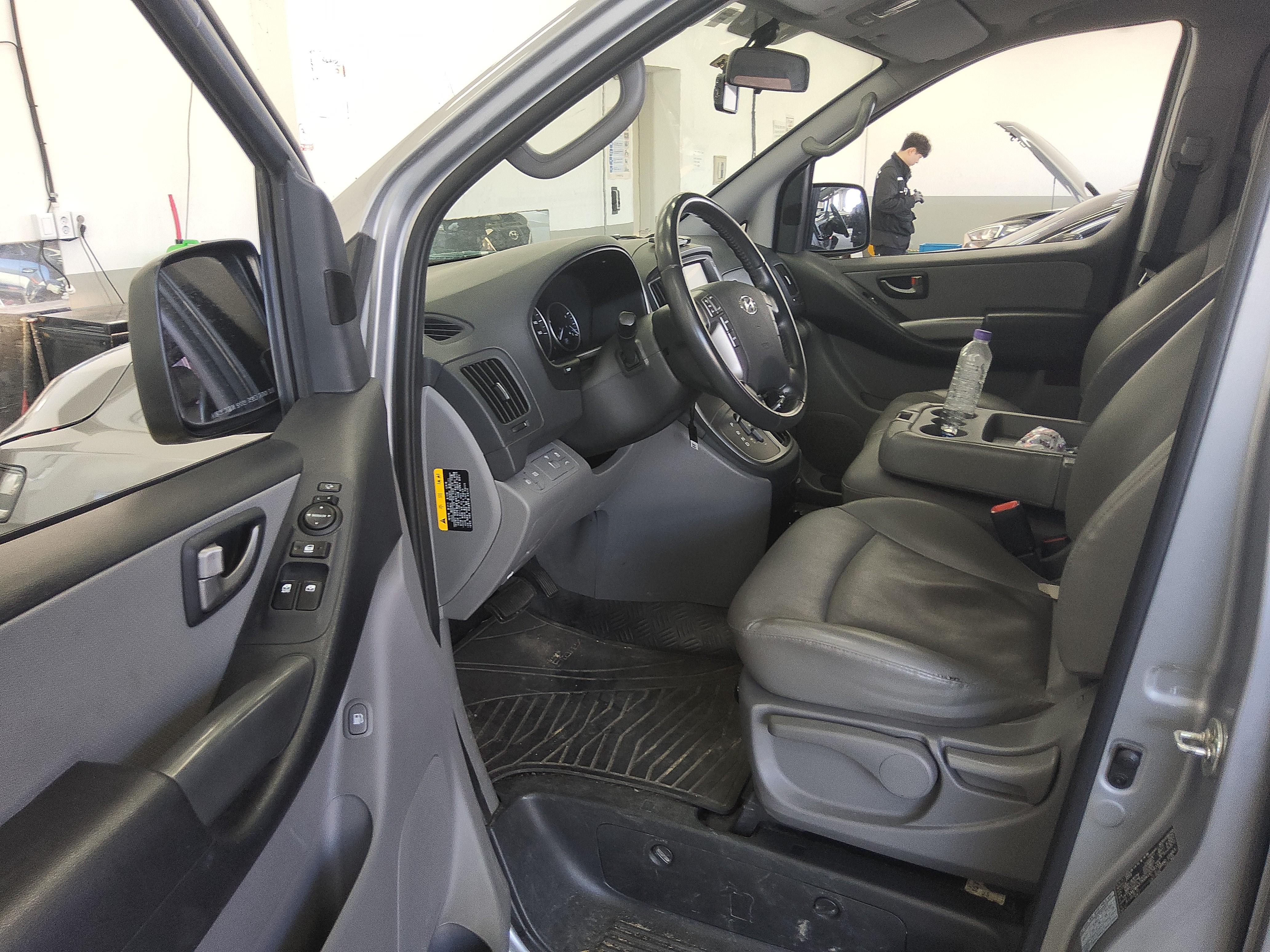 هيونداي جراند ستاريكس 2019 - صورة 9