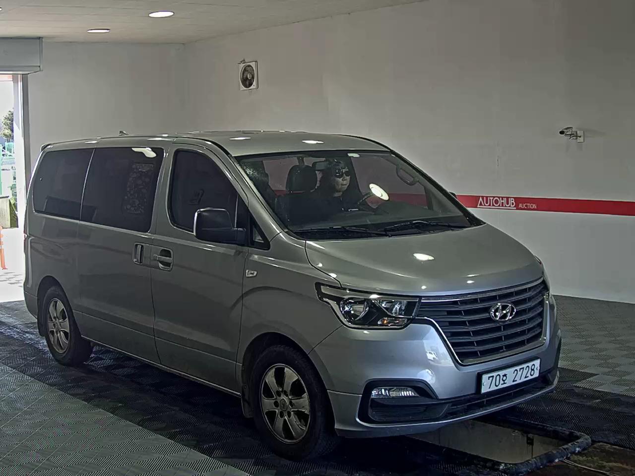 هيونداي جراند ستاريكس 2019 - صورة 2