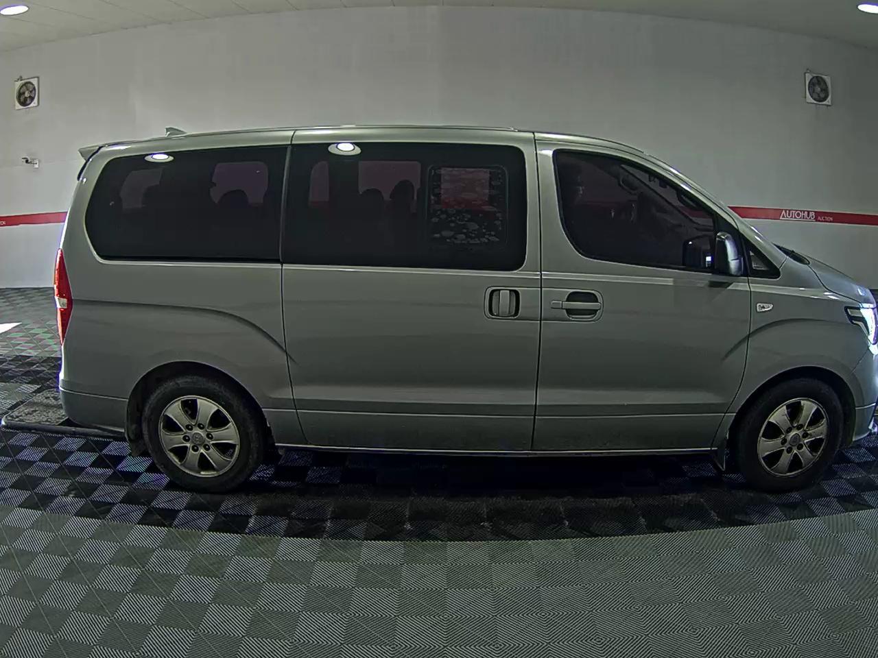 هيونداي جراند ستاريكس 2019 - صورة 3