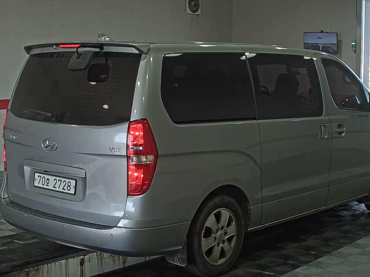 هيونداي جراند ستاريكس 2019 - صورة 4