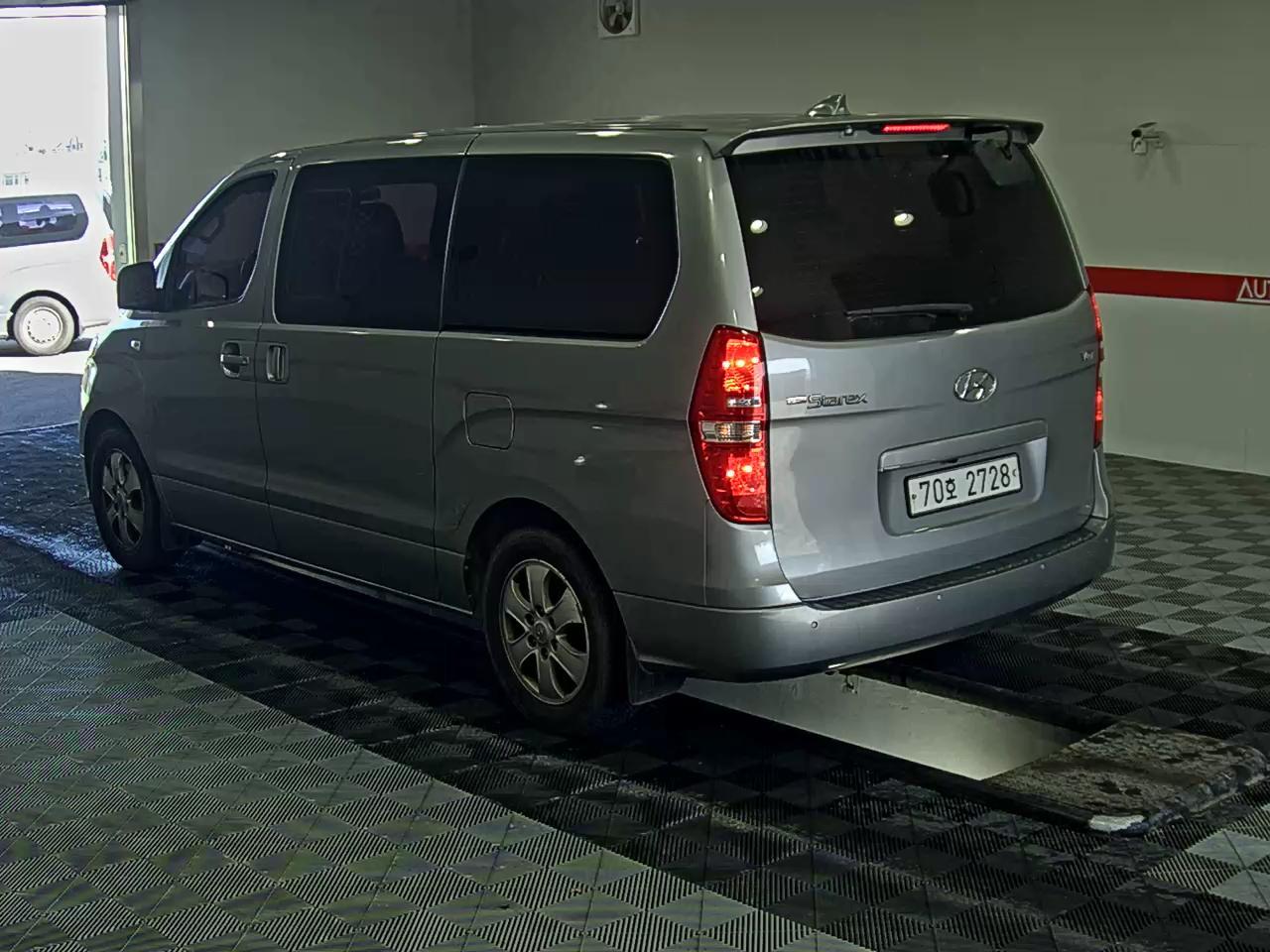 هيونداي جراند ستاريكس 2019 - صورة 5