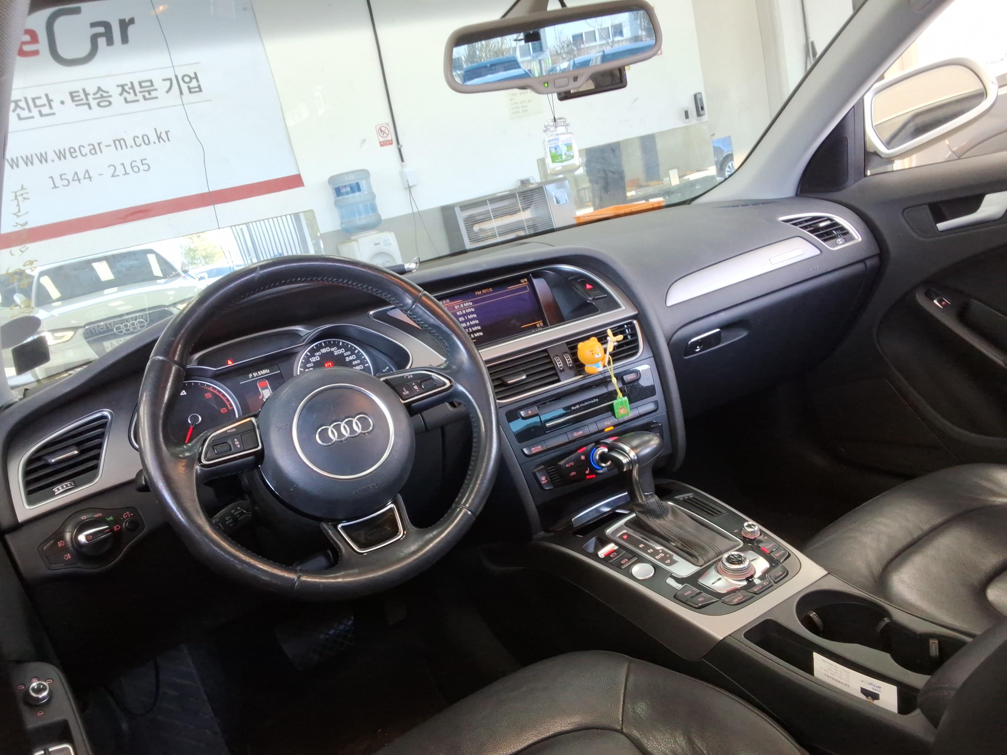 أودي A4 2015 - صورة 11