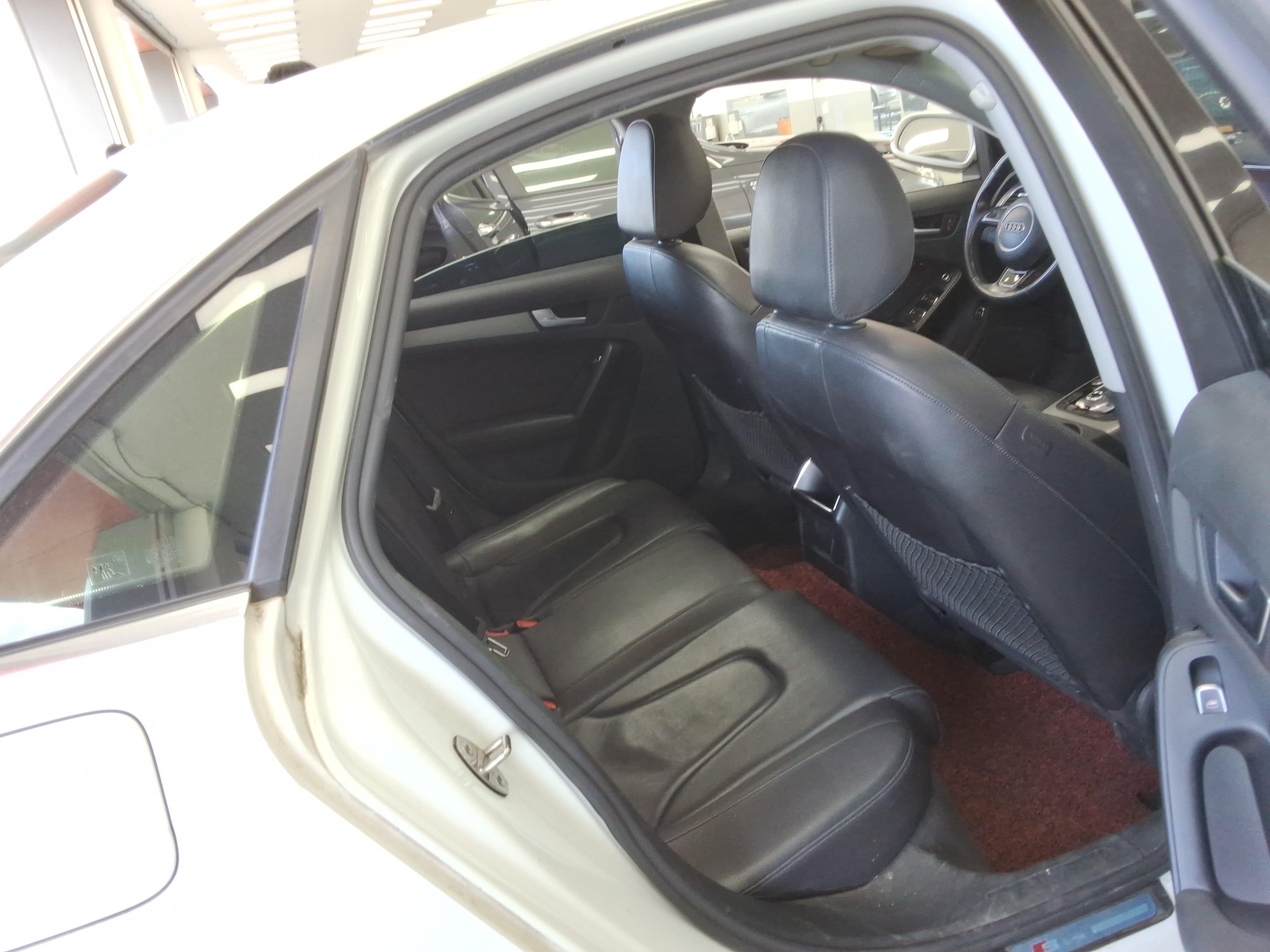 أودي A4 2015 - صورة 13