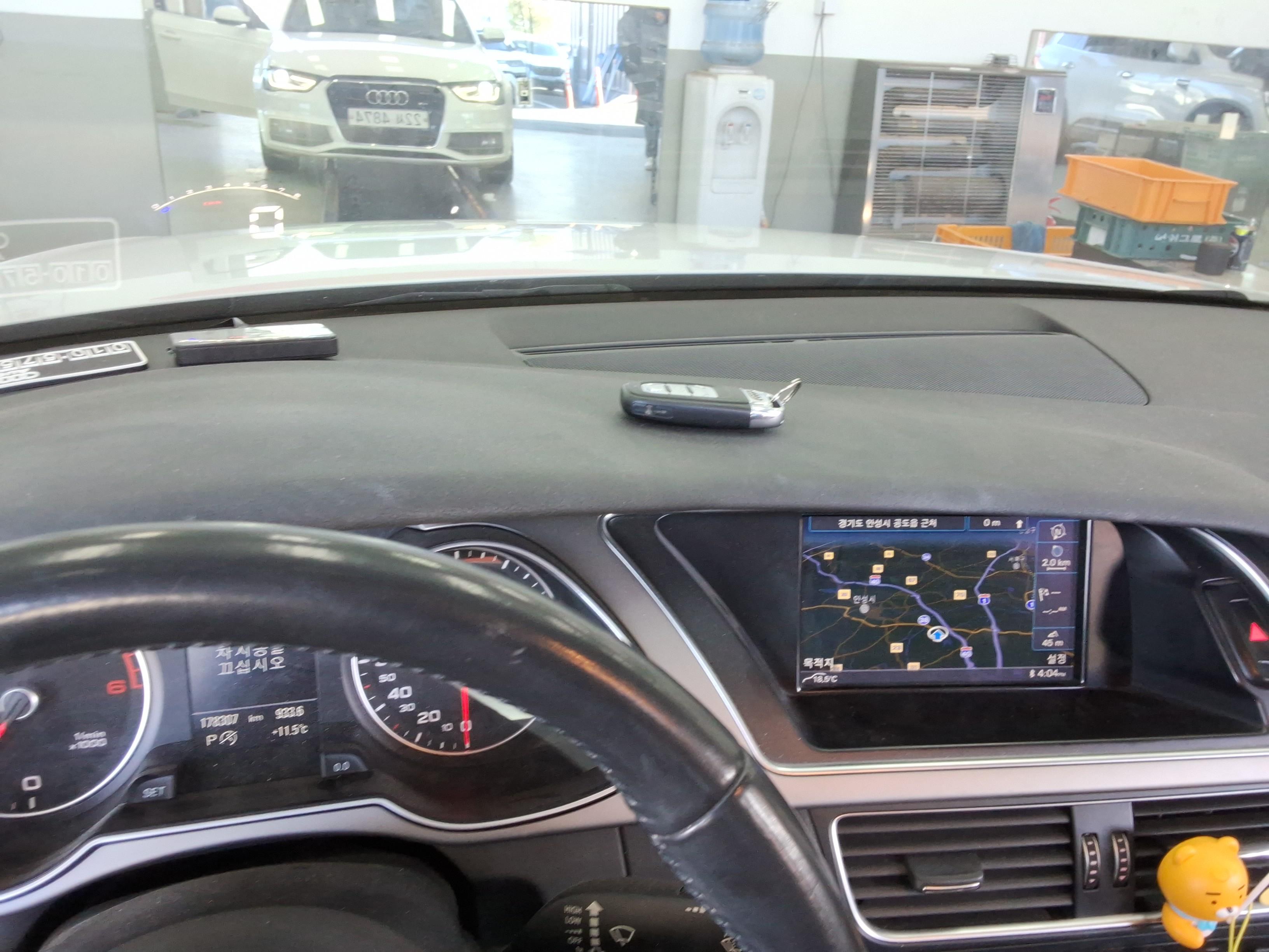 أودي A4 2015 - صورة 19