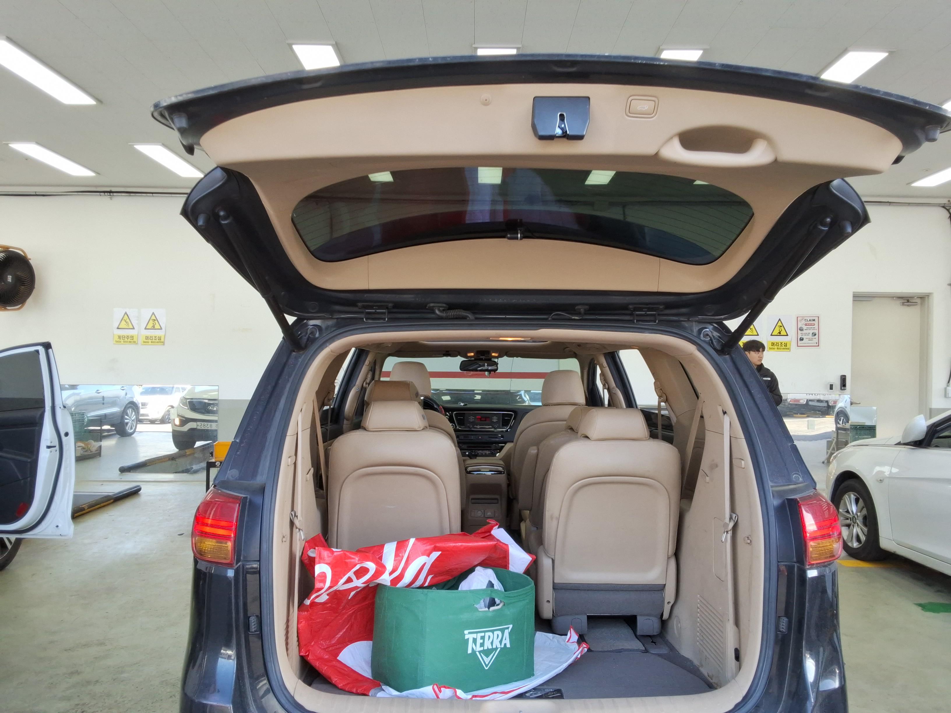 Kia New Carnival 2015 - Image 14