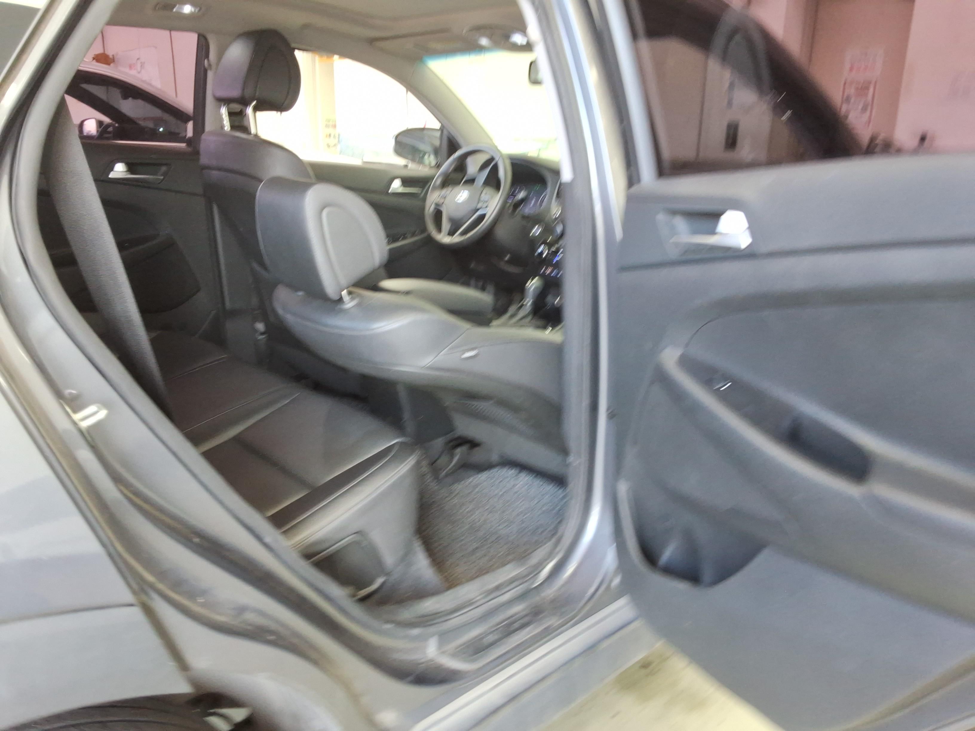 هيونداي توسان 2017 - صورة 11