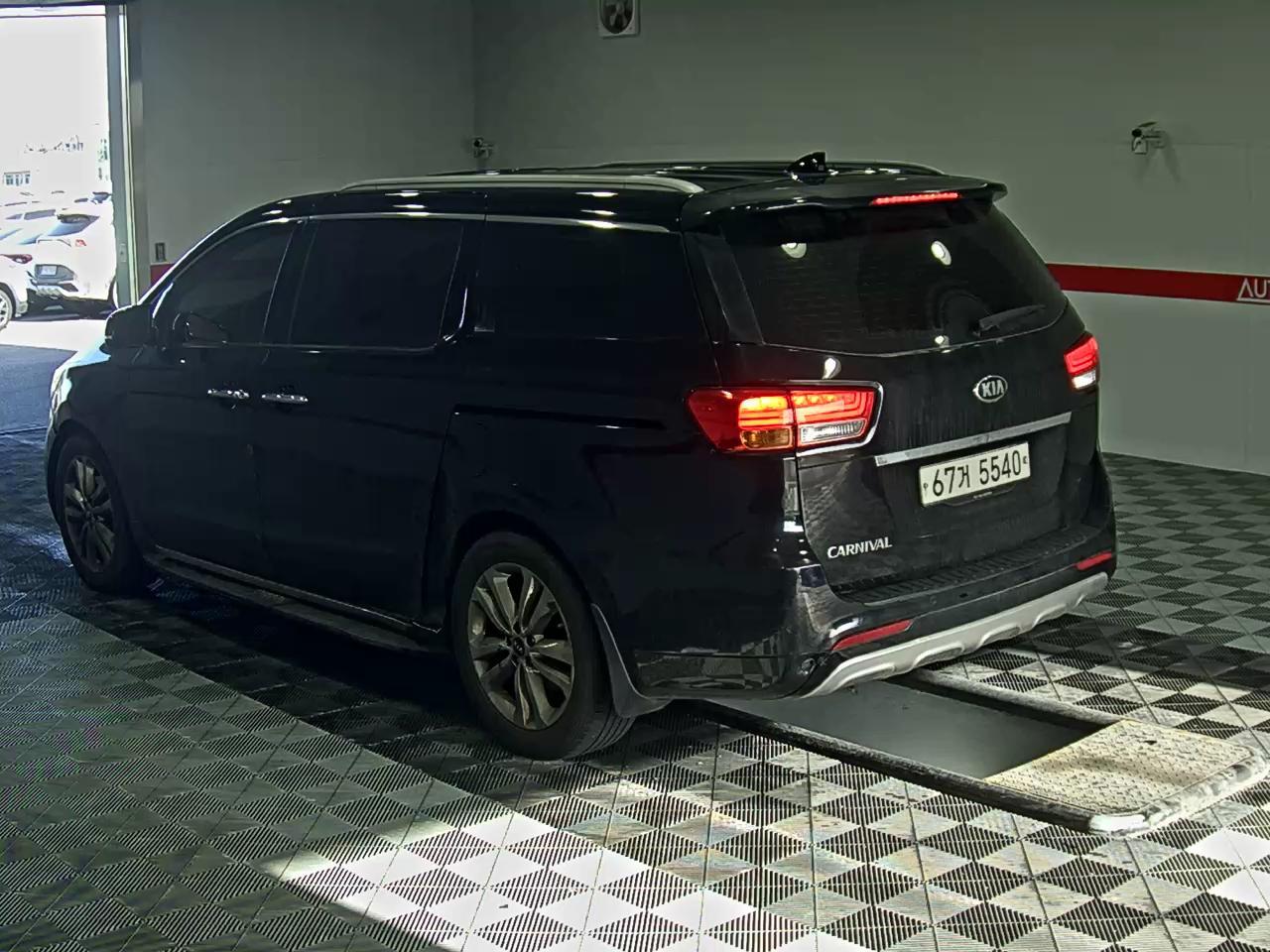 Kia New Carnival 2015 - Image 5